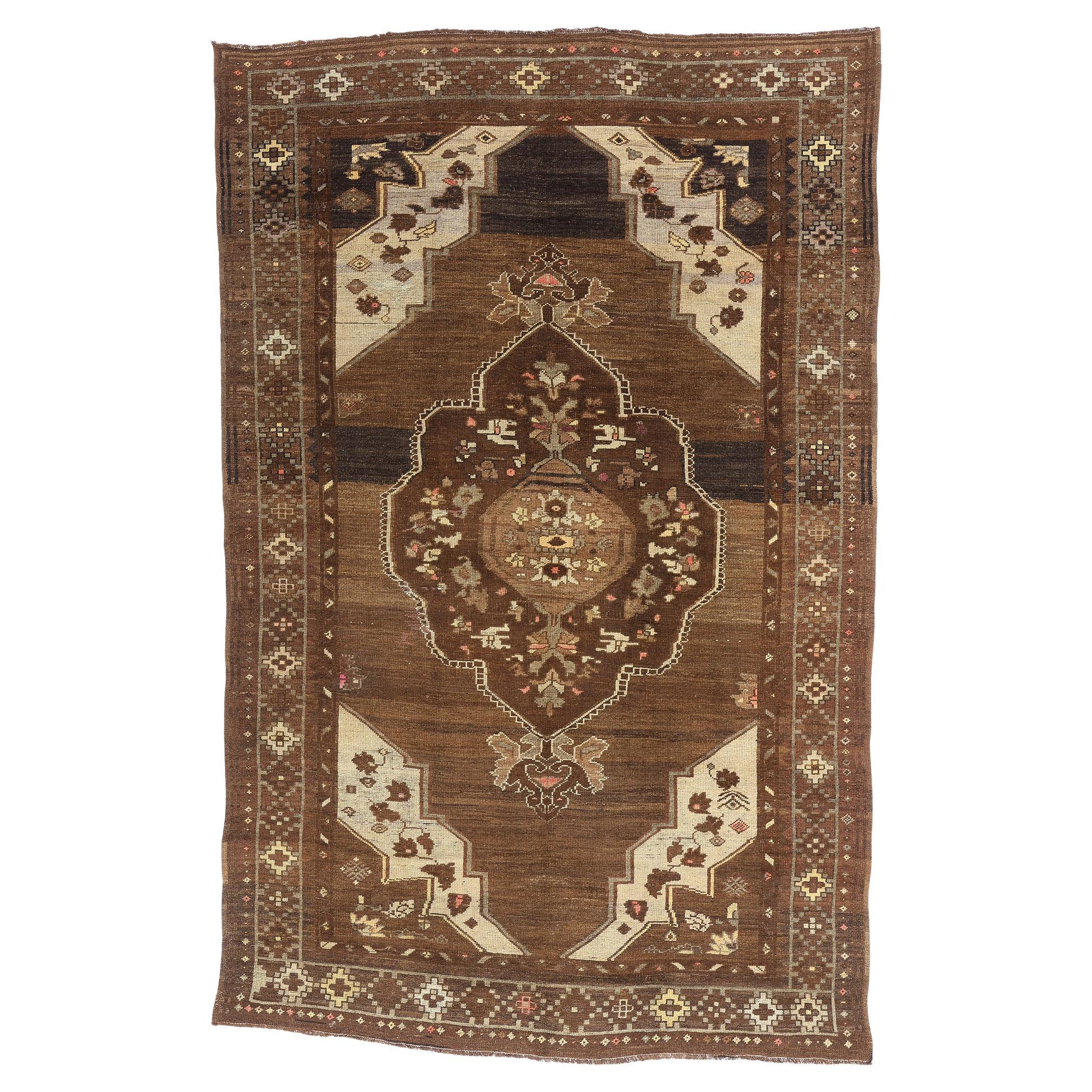 Alfombra turca vintage de Kars con estilo moderno