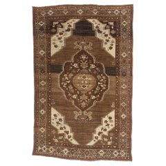 Alfombra turca vintage de Kars con estilo moderno