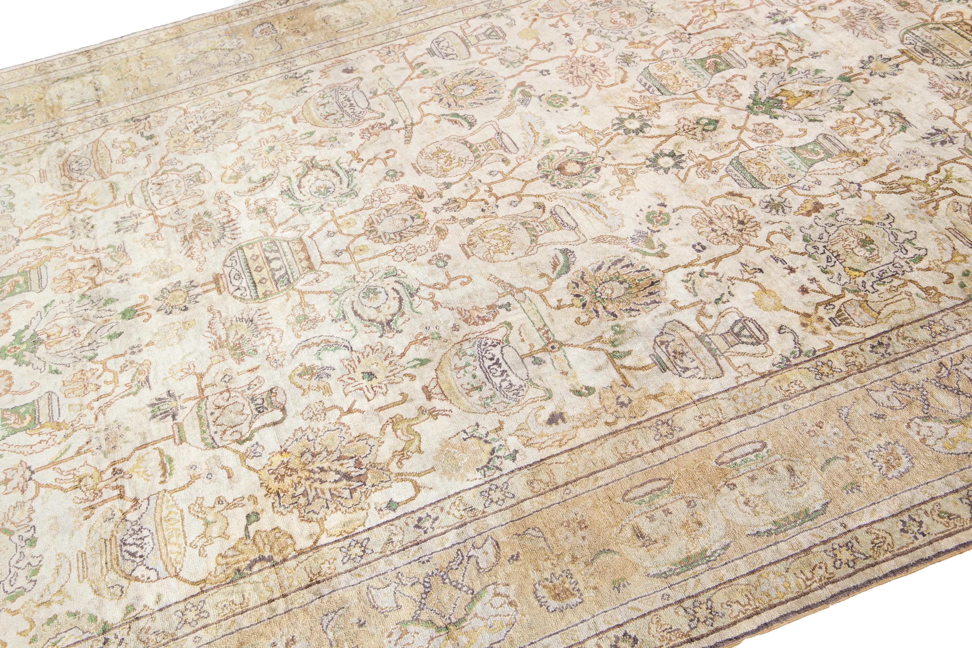 Alfombra turca vintage Kayseri de lana y seda hecha a mano en marfil con diseño floral en venta 2