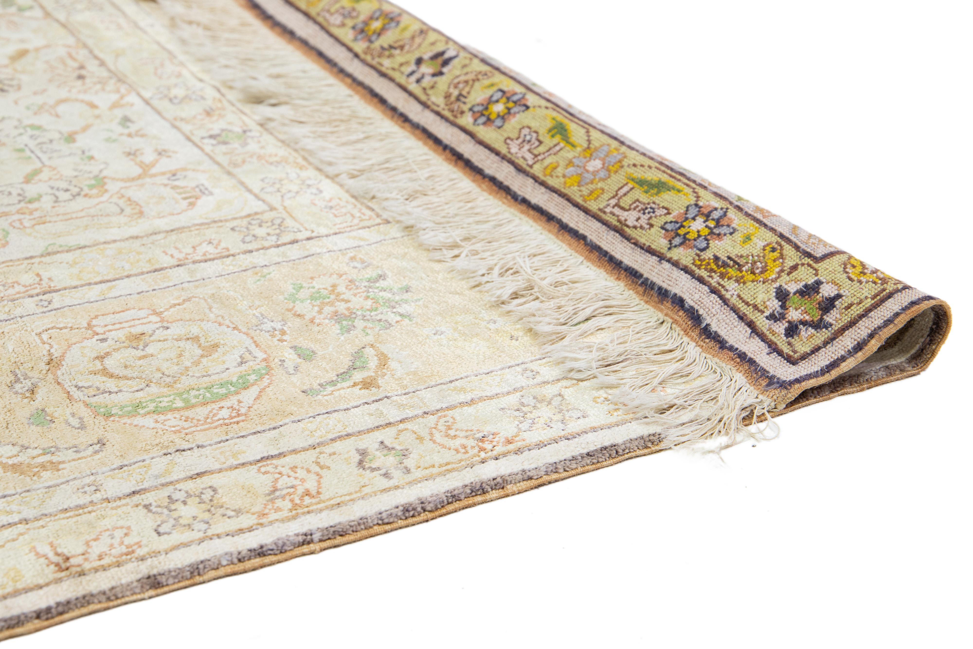 Alfombra turca vintage Kayseri de lana y seda hecha a mano en marfil con diseño floral Moderno de mediados de siglo en venta
