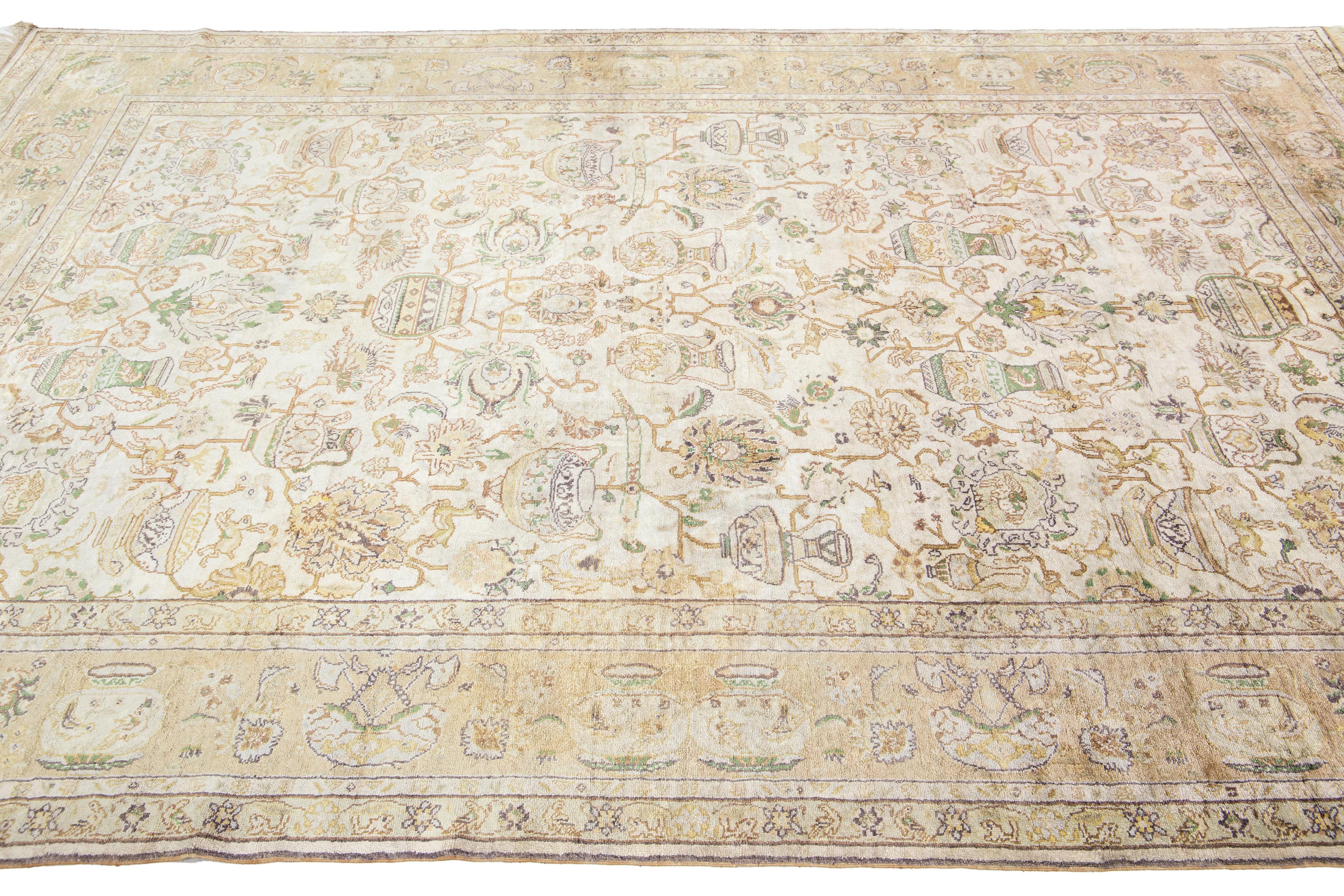Alfombra turca vintage Kayseri de lana y seda hecha a mano en marfil con diseño floral en venta 1
