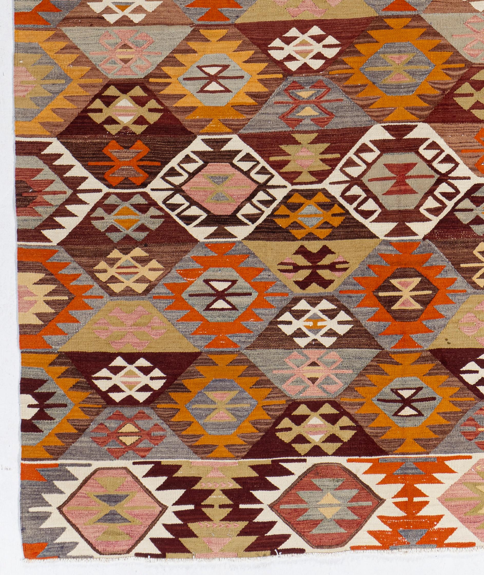 Vintage Turkish Kilim 5'4 X 9'4 For Sale 5