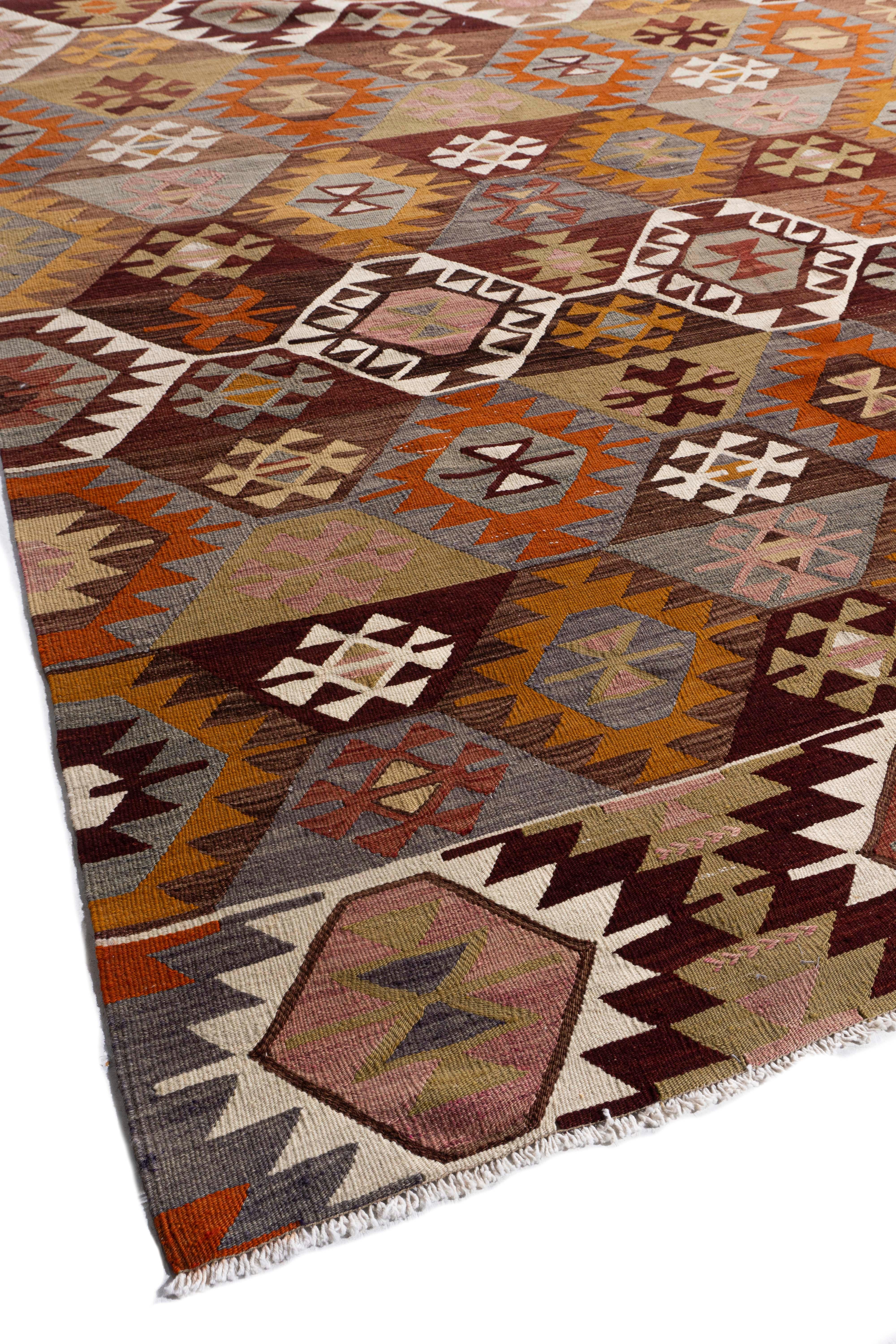 Vintage Turkish Kilim 5'4 X 9'4 For Sale 10