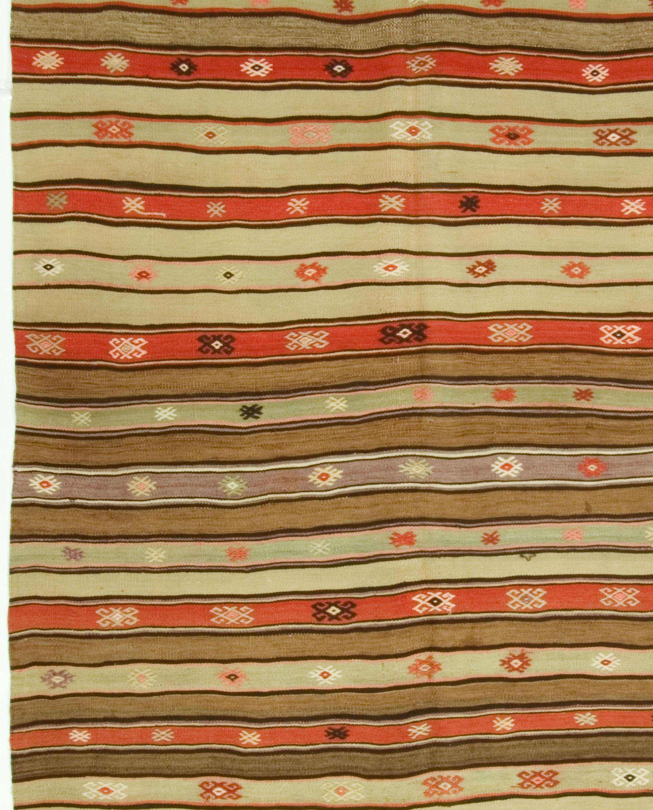 Vintage Turkish Kilim Area Rug 5'5 x 7' In condizioni buone in vendita a New York, NY