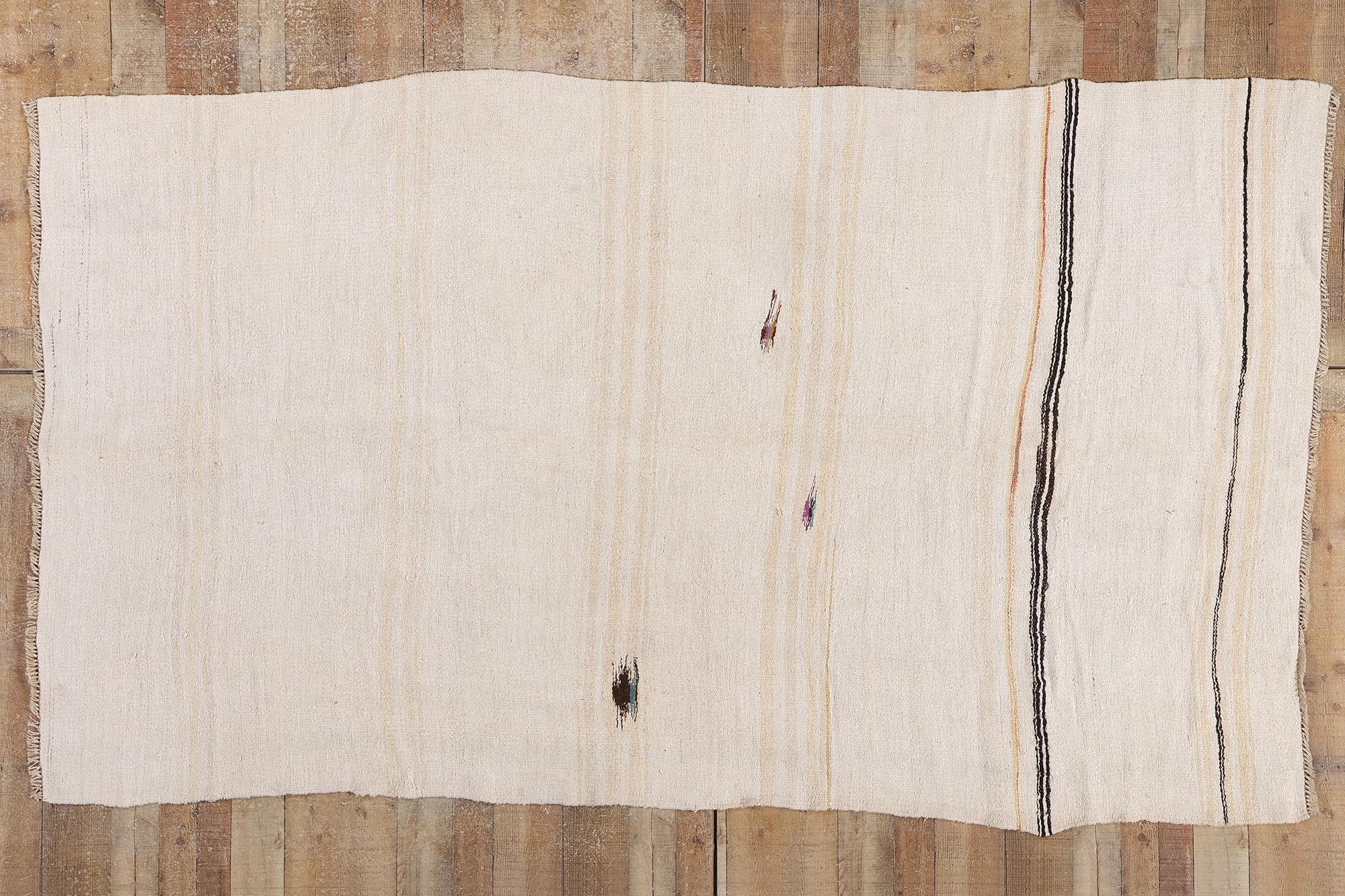1960's Turkish Kilim Area Rug with Organic Modern Style For Sale 3