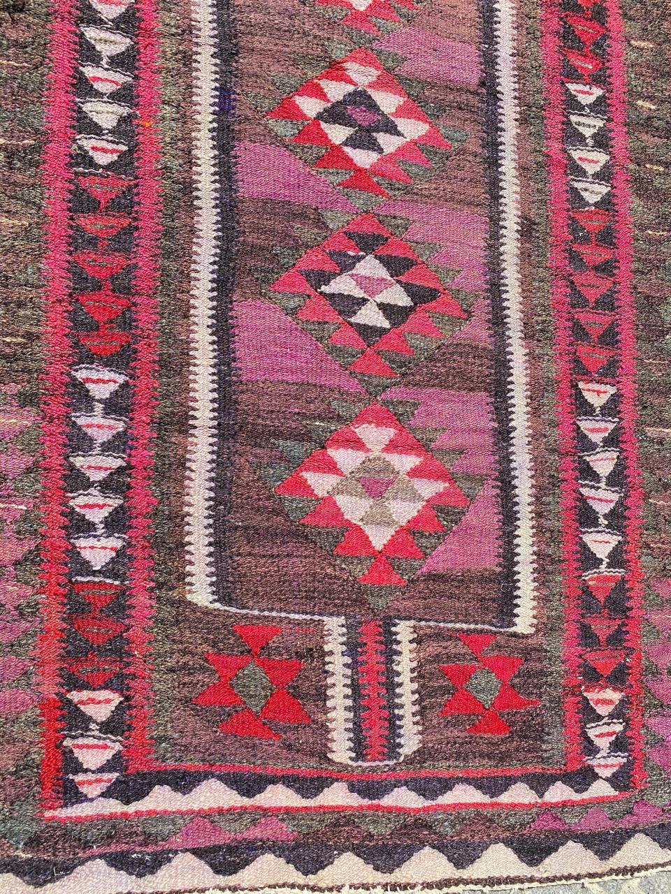 Nice mid century Turkish long Kilim with beautiful geometrical design and nice colors, entirely hand woven with wool on cotton foundation.

✨✨✨
