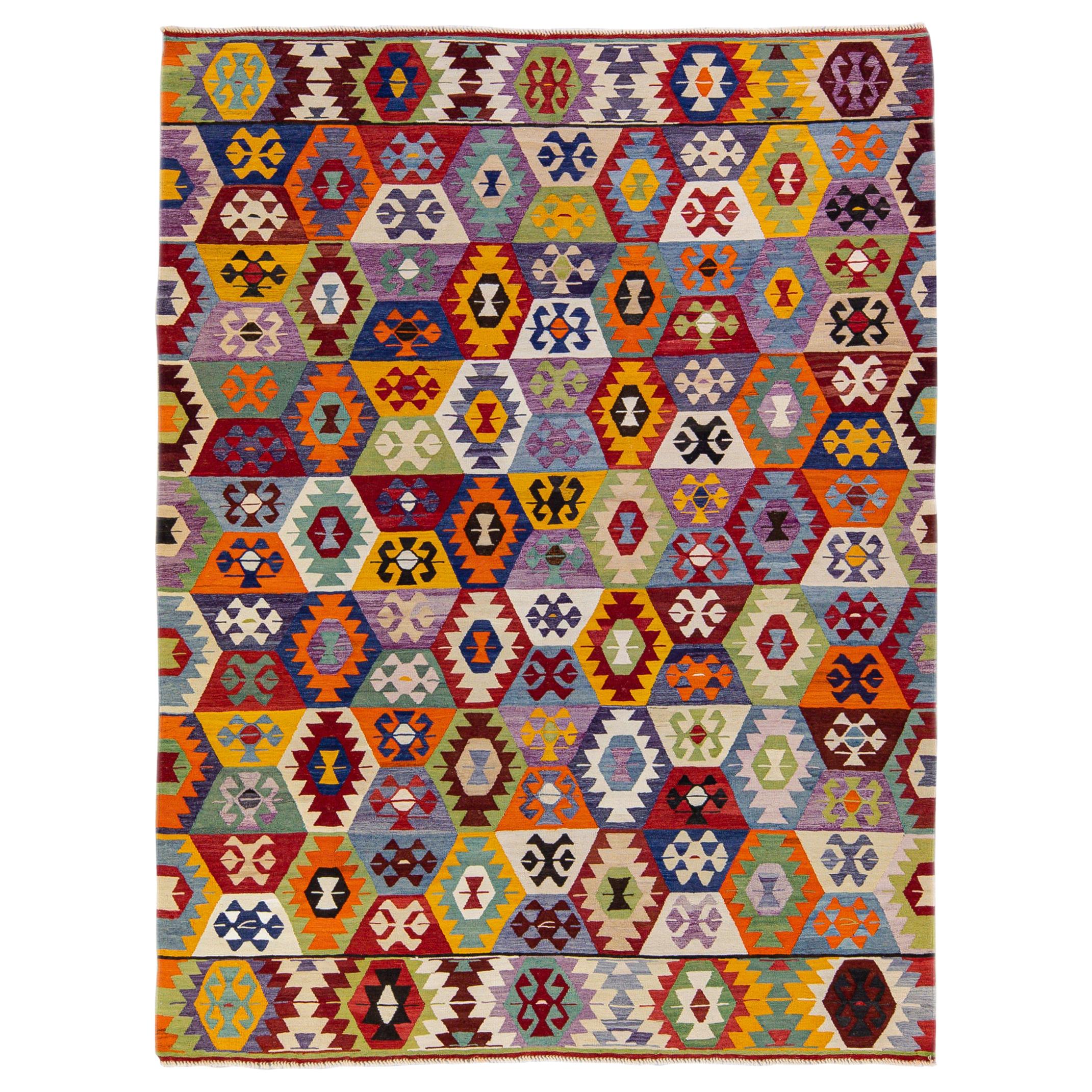 Tapis Kilim turc vintage en laine à tissage plat multicolore à motifs géométriques