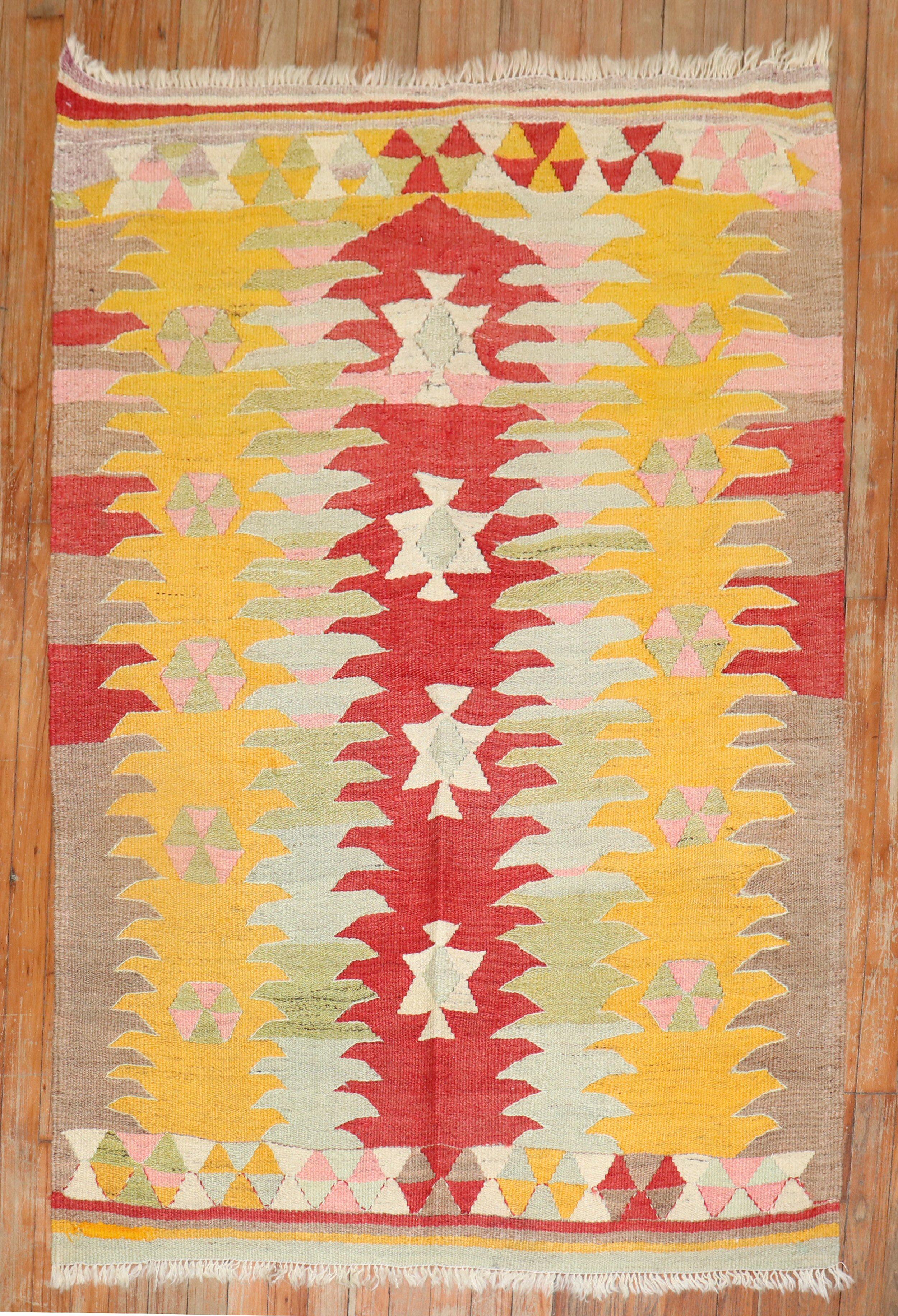 Mid-20th-century turkish kilim

Measures: 3'8'' x 5'1''.