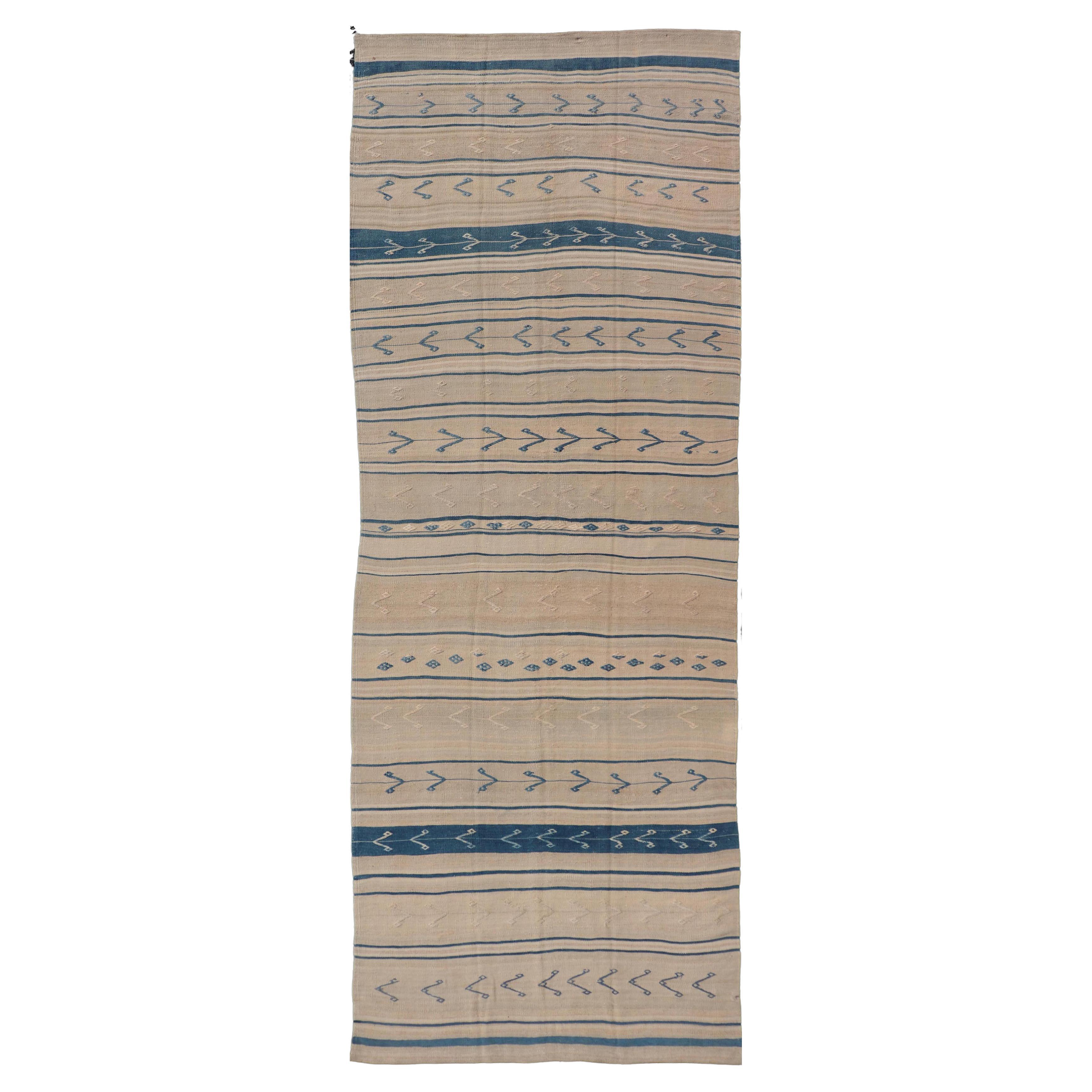 Vintage Turkish Kilim Gallery Teppich in Creme und Ozean Blau 4'9" X13'9"