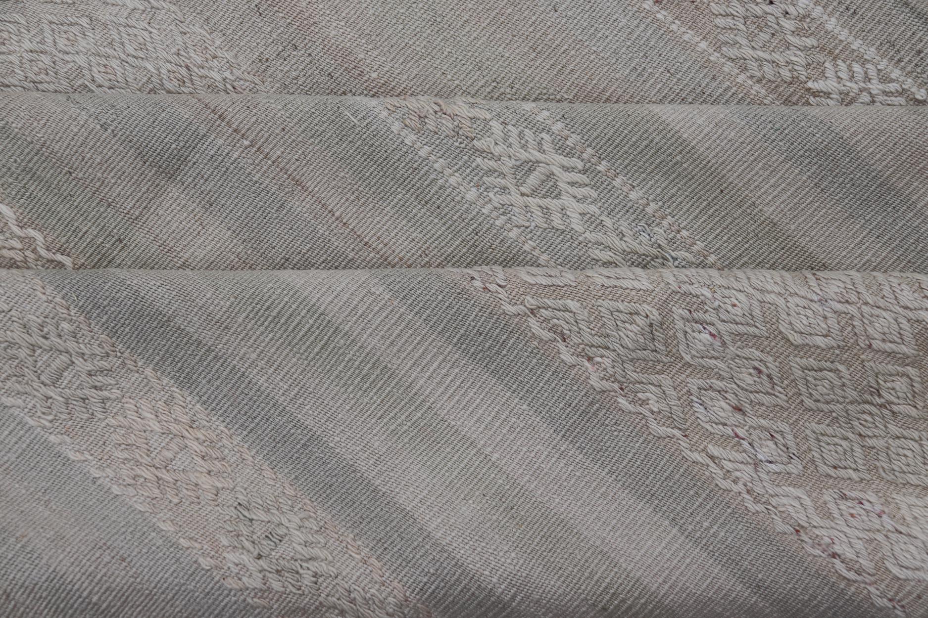 Rug & Kilim Gallery Vintage Turc à rayures pastel 5'11 x 12'10 en vente 4