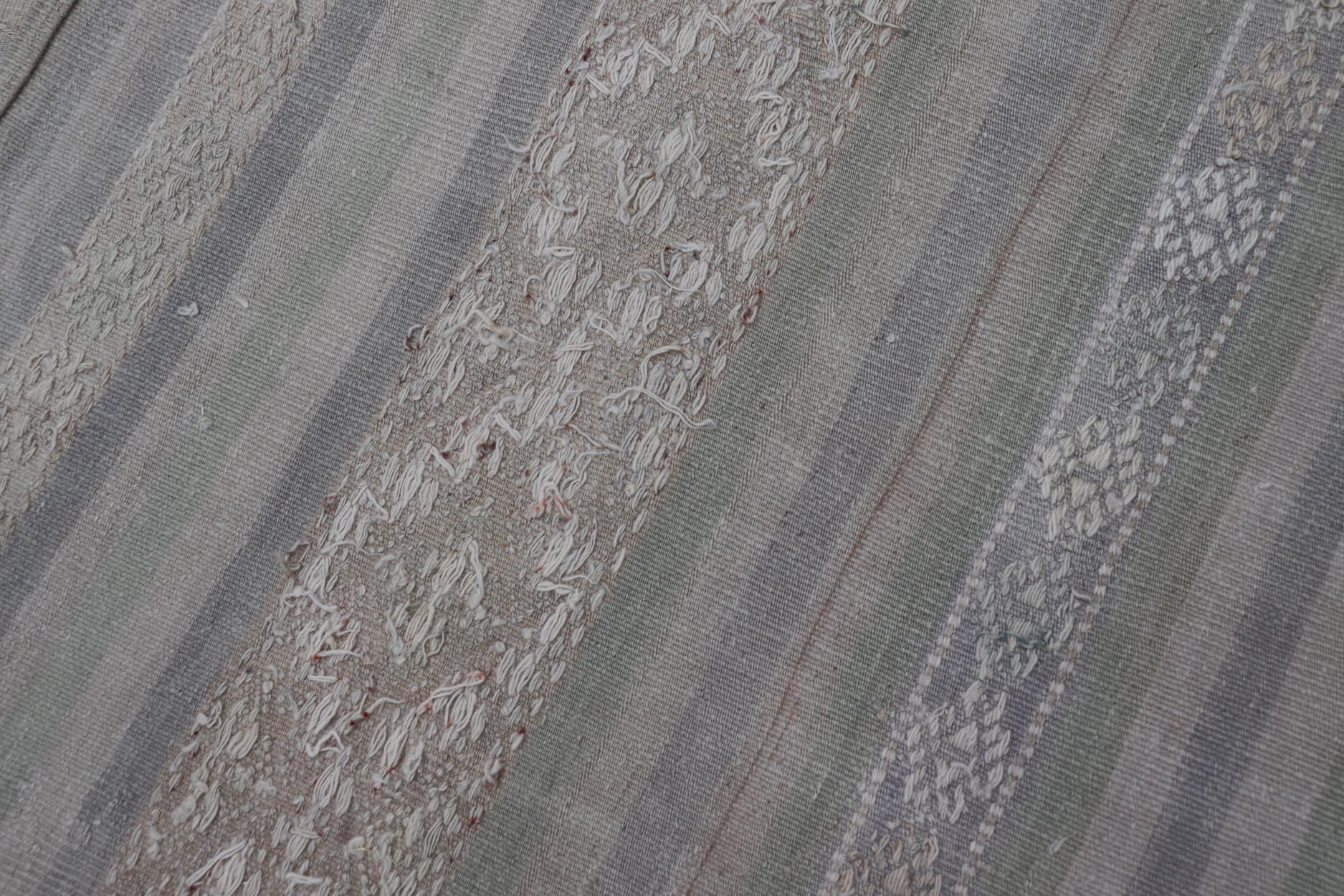 Rug & Kilim Gallery Vintage Turc à rayures pastel 5'11 x 12'10 en vente 3