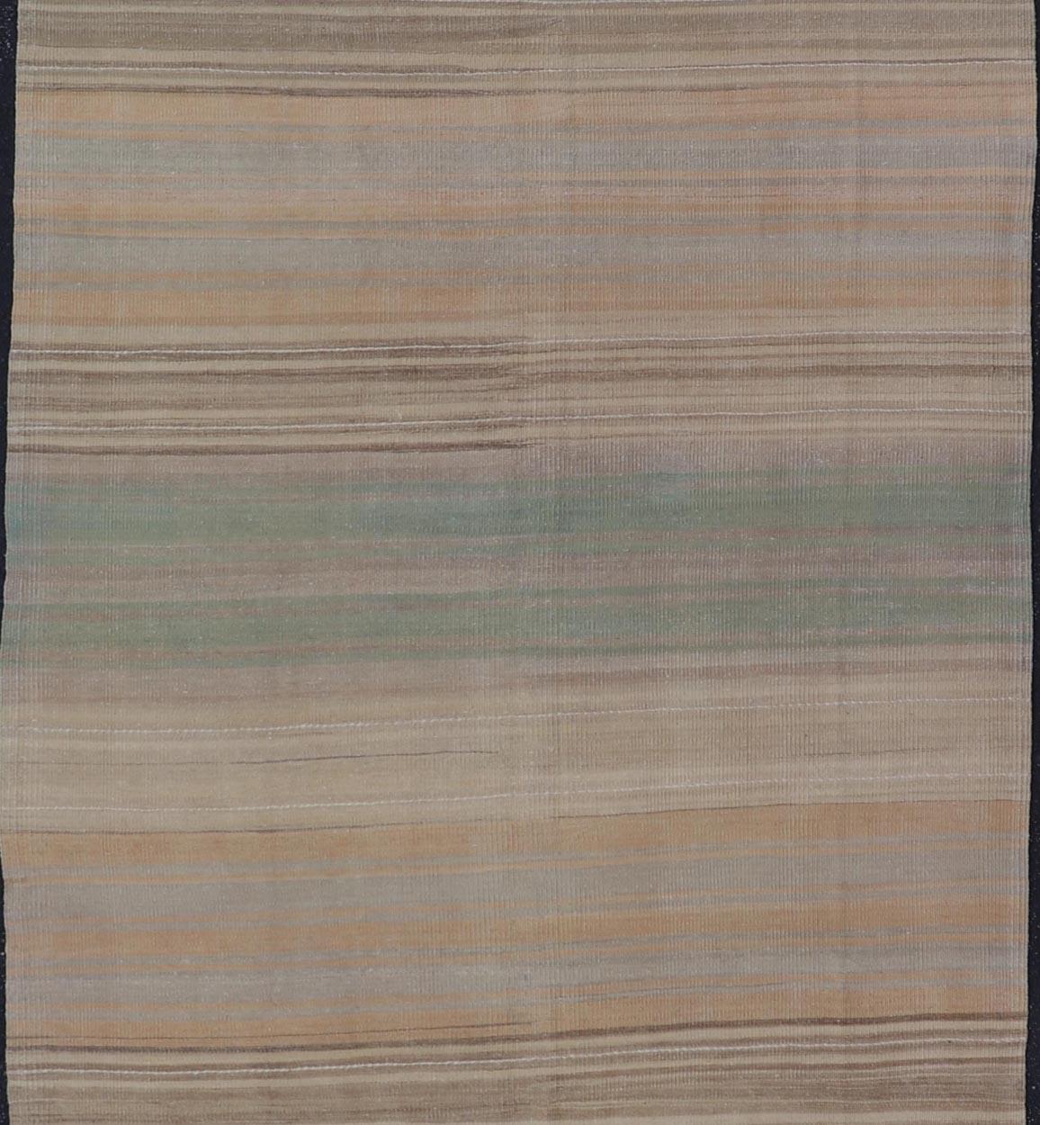 Turco Vintage Kilim Gallery Runner in morbido verde terra 5'7