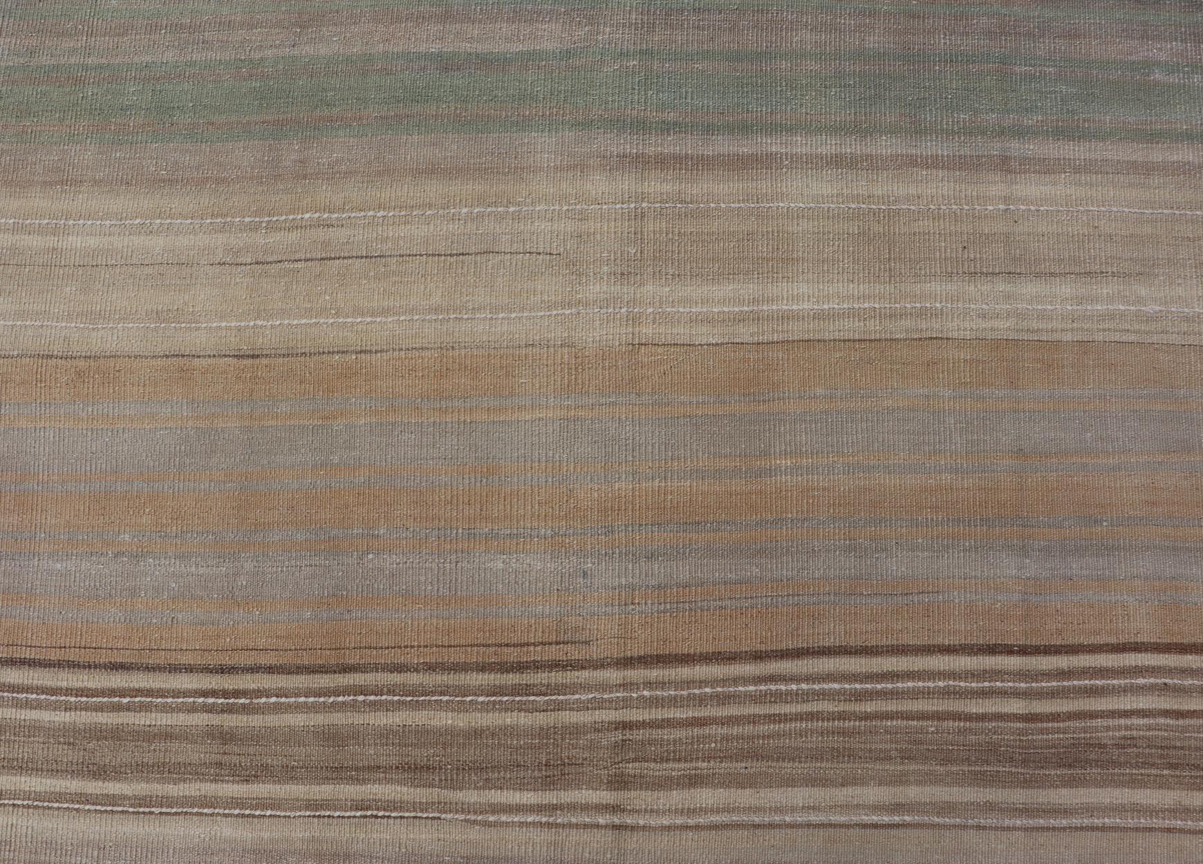 Vintage Kilim Gallery Runner in morbido verde terra 5'7