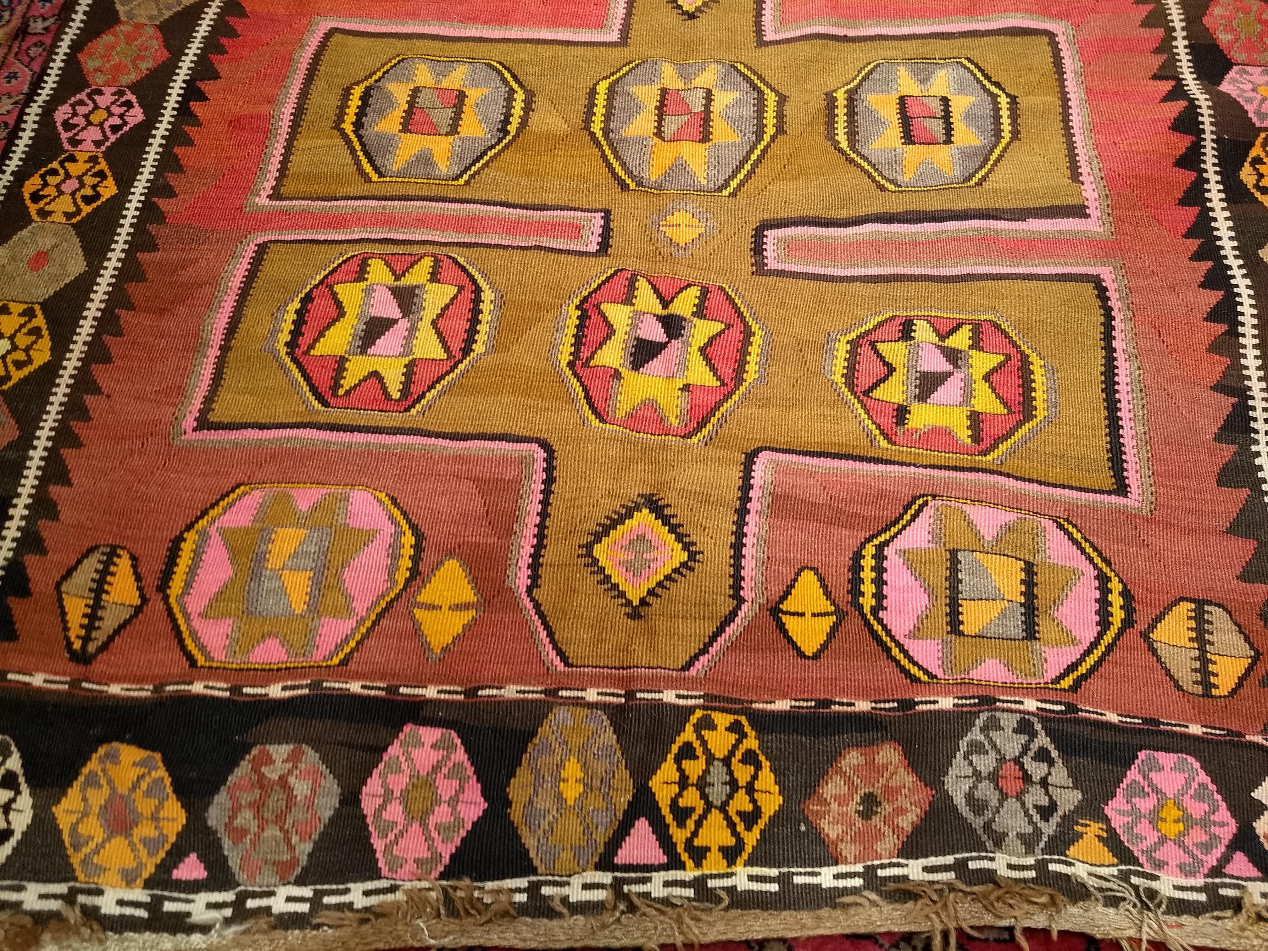 Türkischer Kelim im geometrischen Muster, Vintage (Wolle) im Angebot