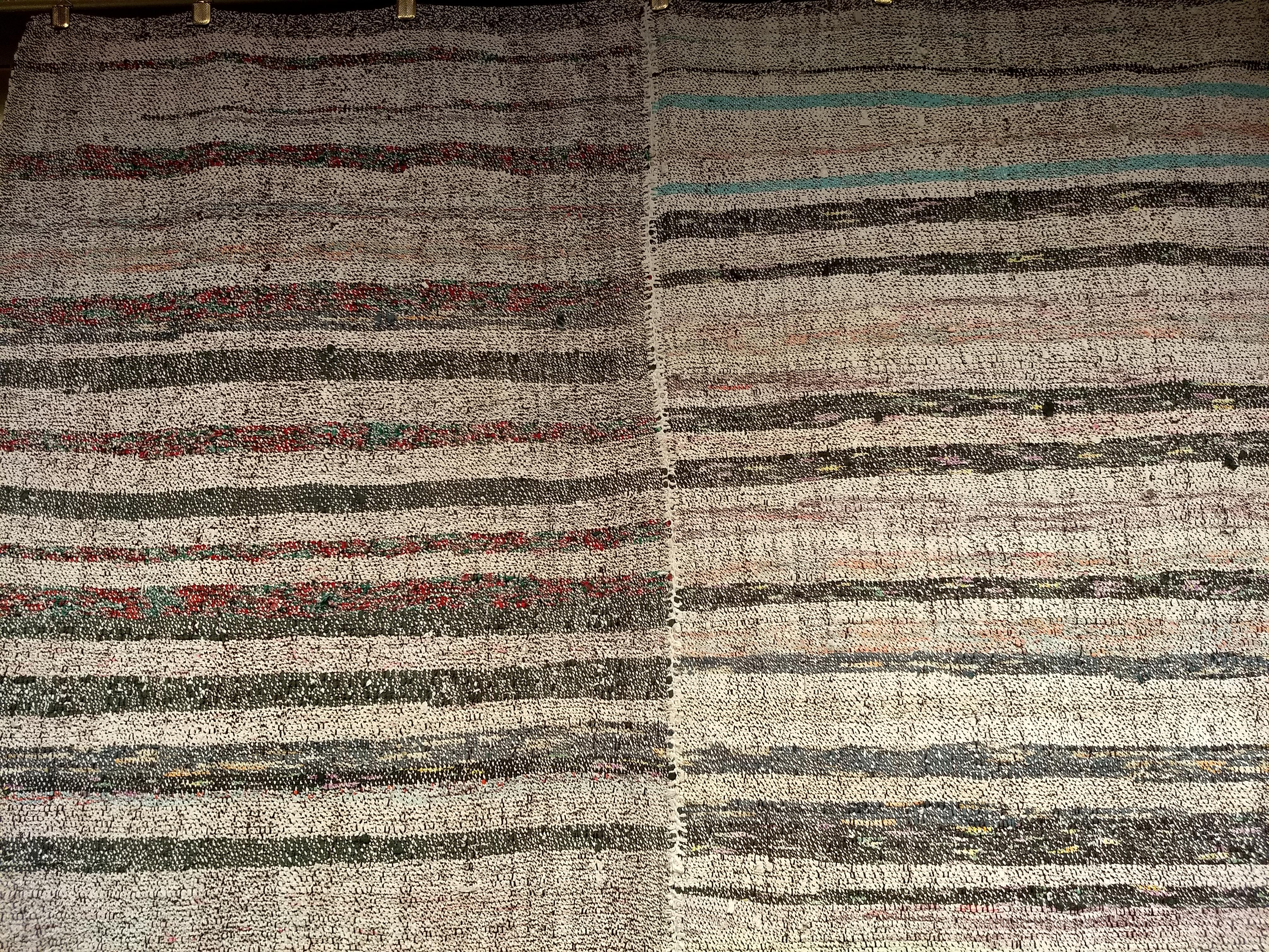 Kilim turco vintage de rayas horizontales en Bueno estado para la venta en Barrington, IL