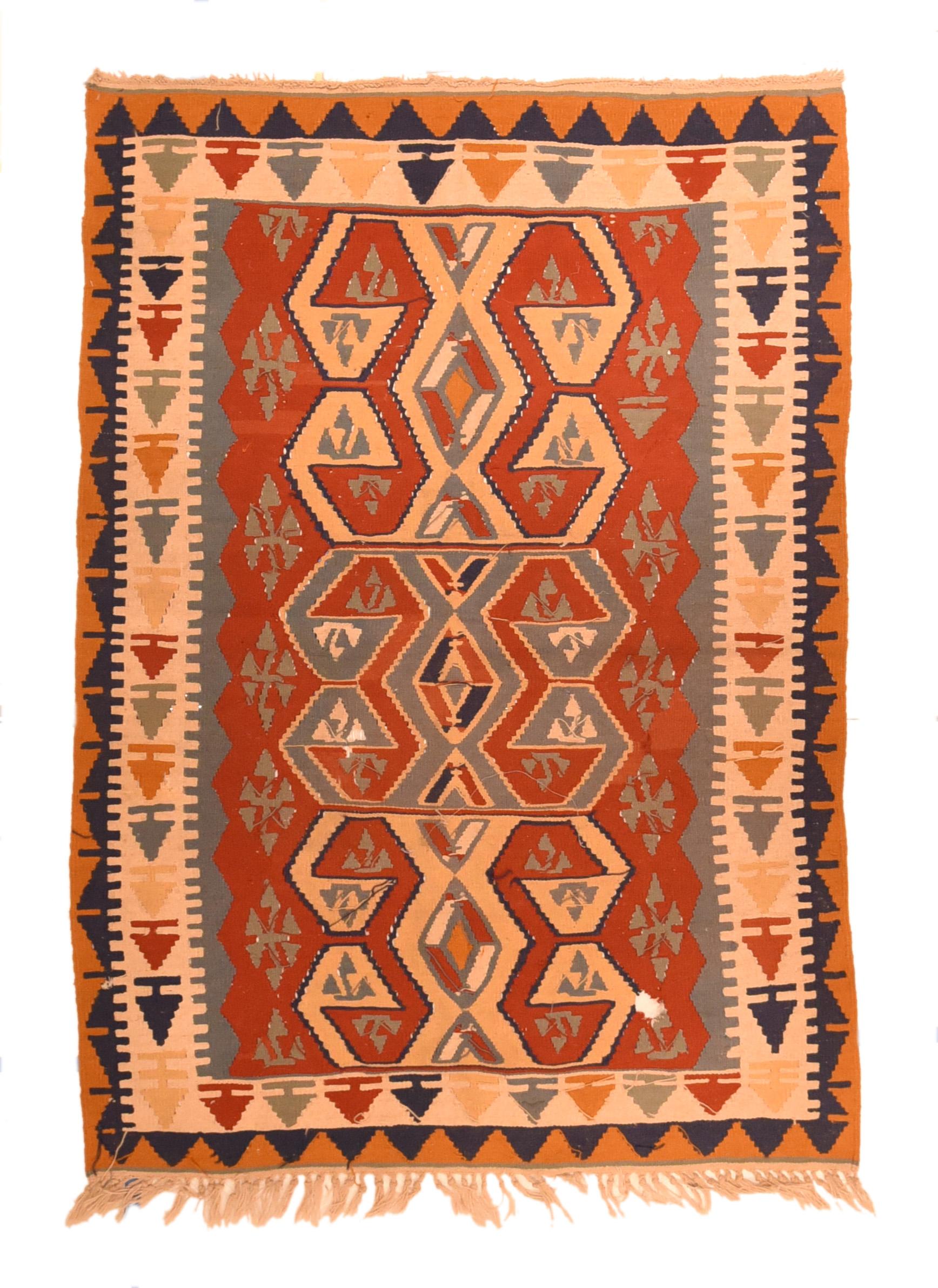 Vintage Turkish Kilim Rug 3'2'' x 5'3'' In Good Condition For Sale In New York, NY