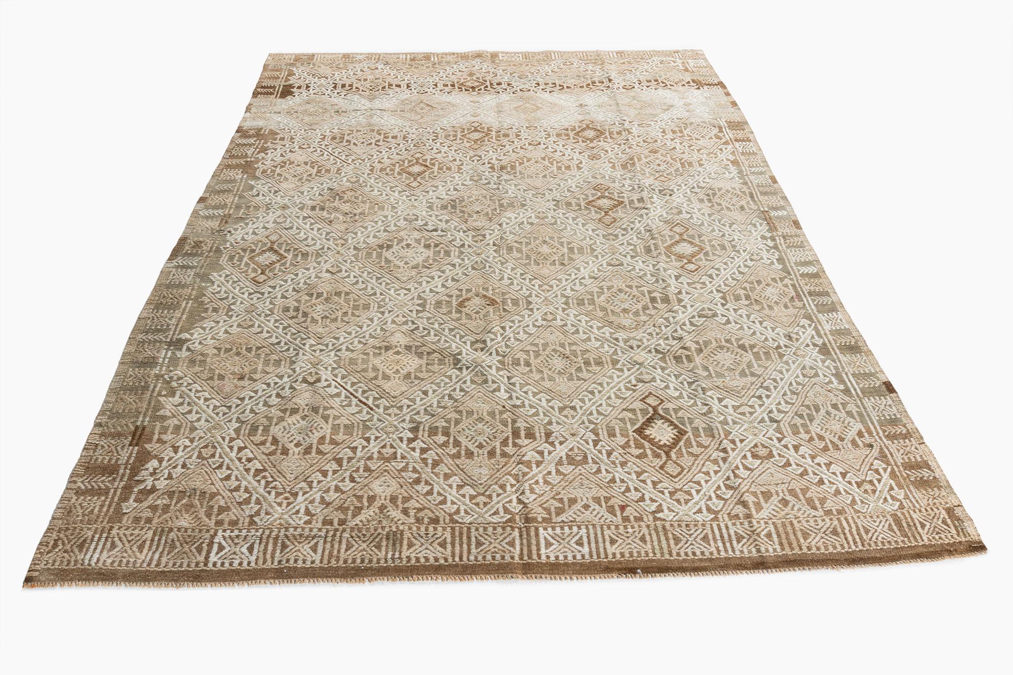 20th Century Vintage Turkish Kilim Rug 5'6 X 7'2 For Sale