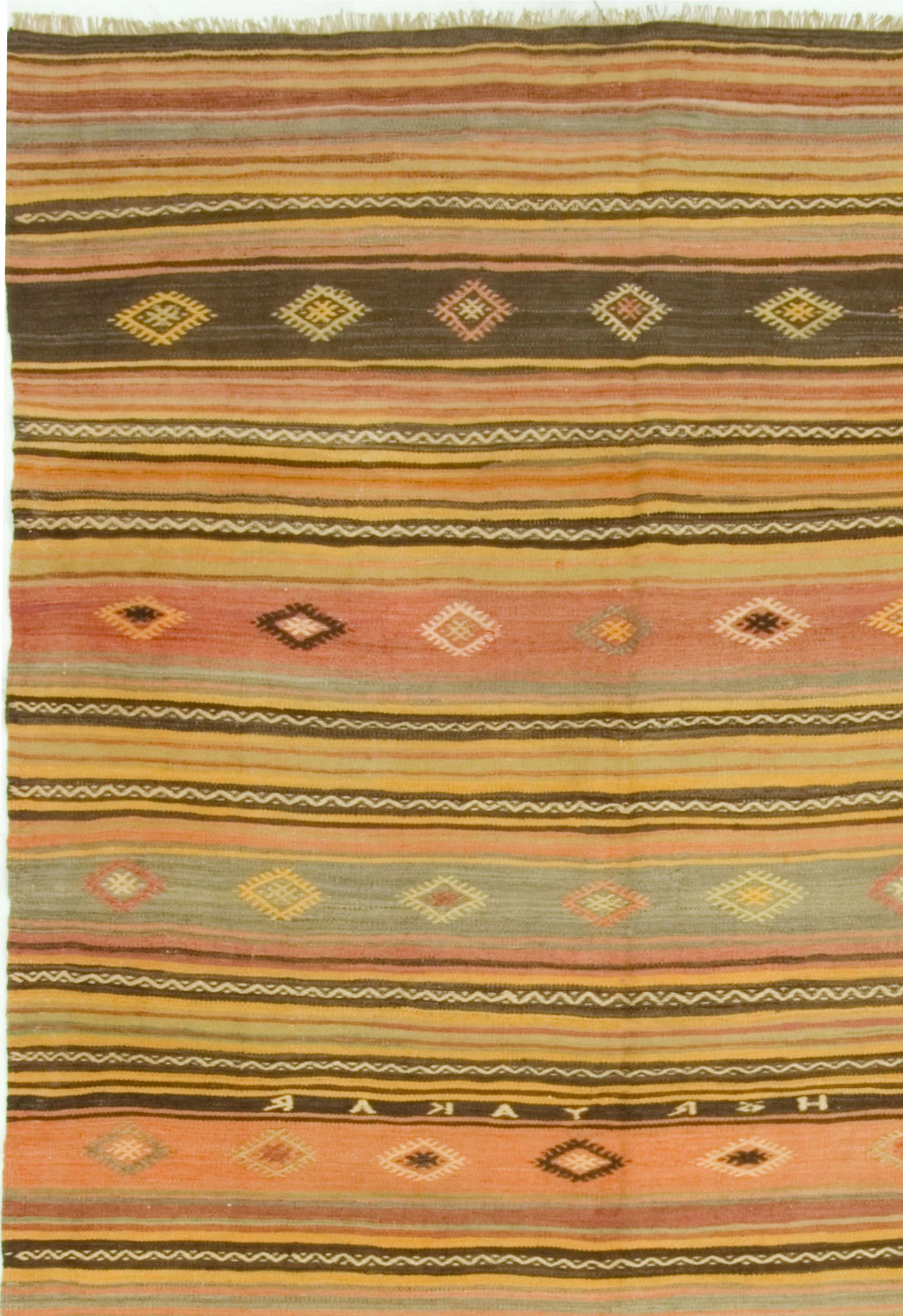 Türkischer Kilim-Teppich Vintage Teppich im Zustand „Gut“ im Angebot in New York, NY