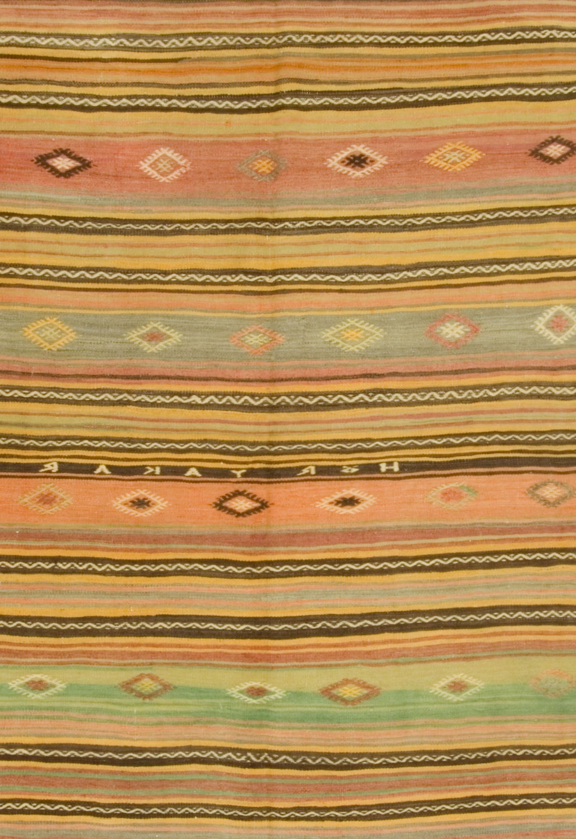 Türkischer Kilim-Teppich Vintage Teppich (20. Jahrhundert) im Angebot