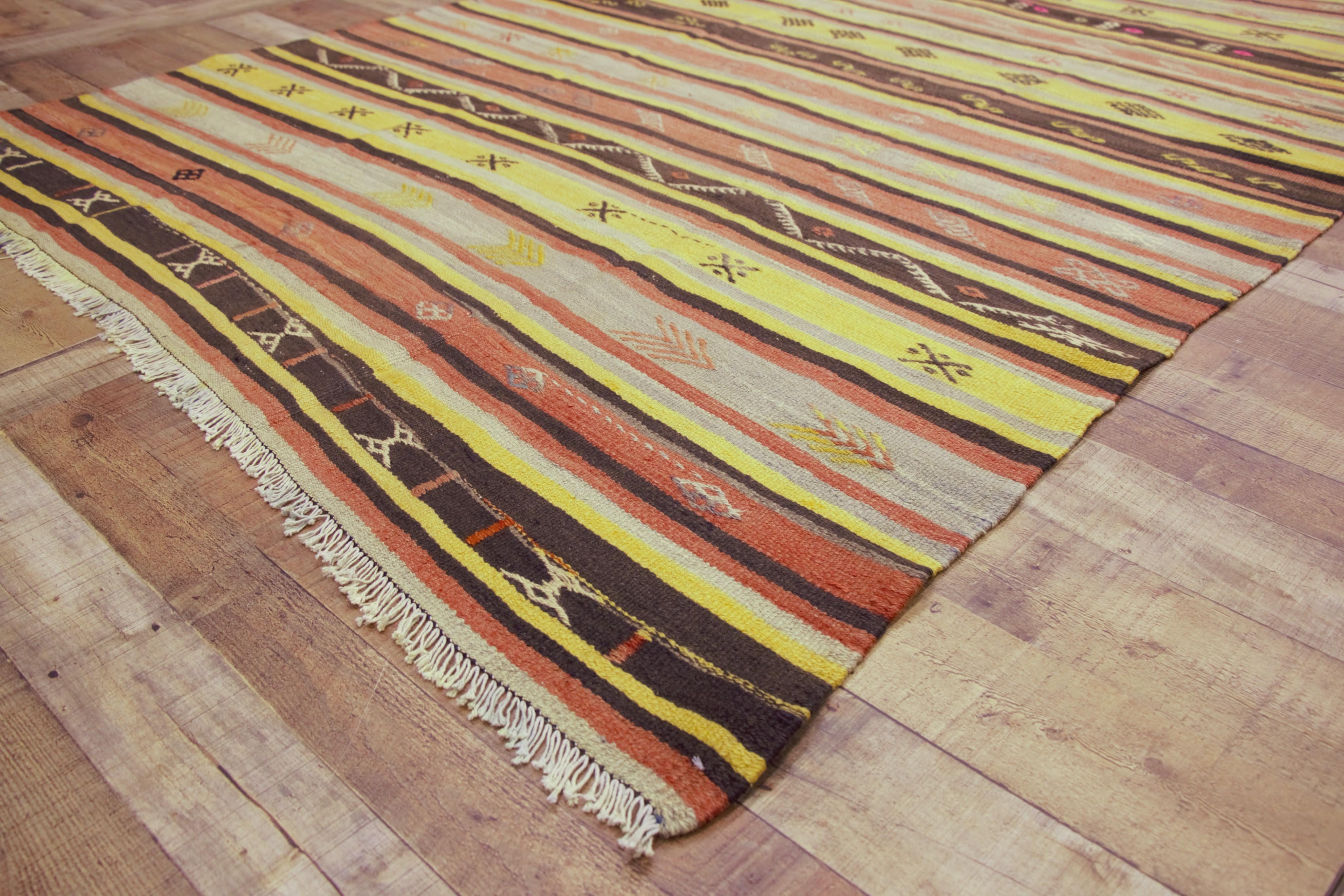 Vintage Turkish Kilim Rug, Flat-Weave Kilim Tribal Rug For Sale 1