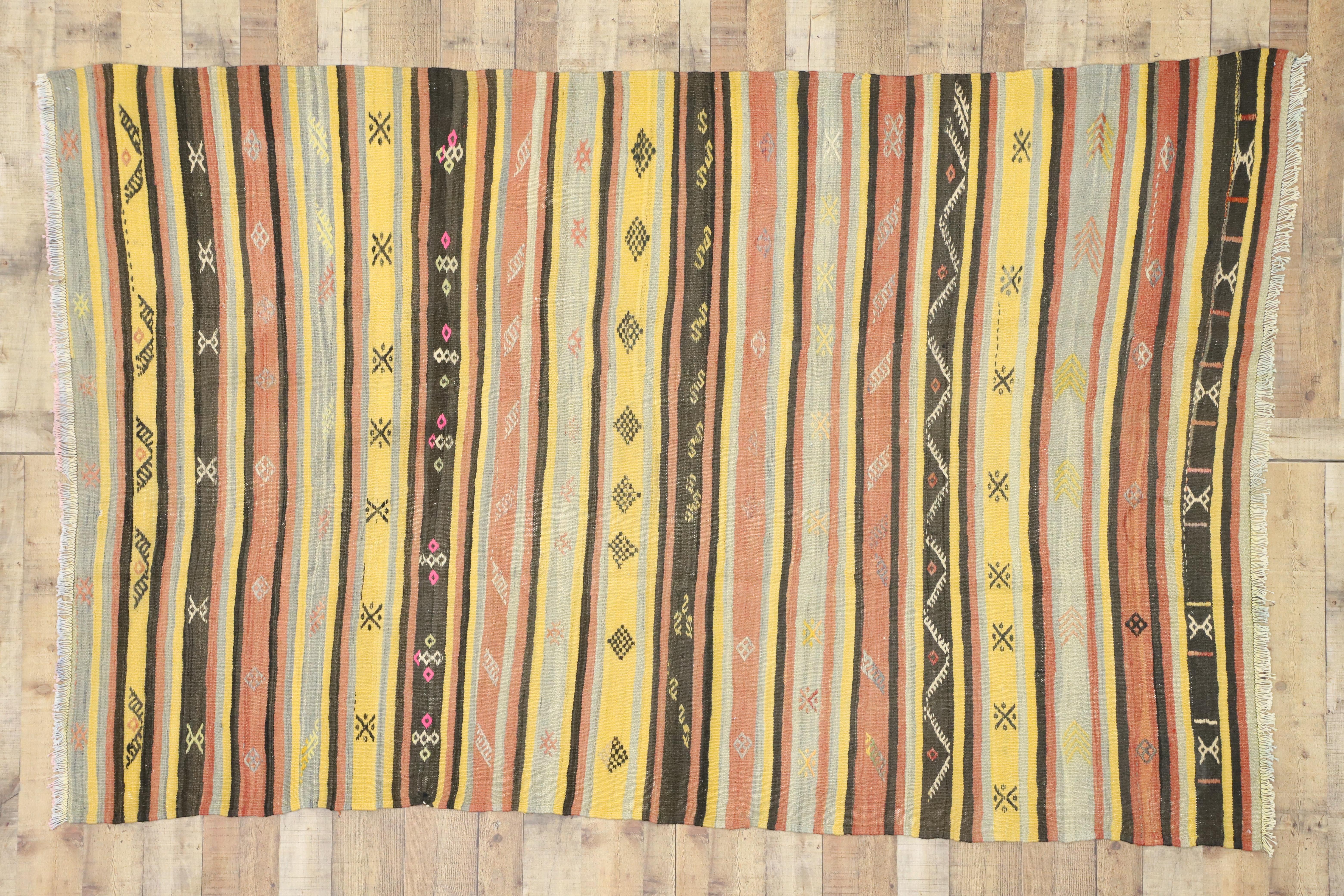 Vintage Turkish Kilim Rug, Flat-Weave Kilim Tribal Rug For Sale 2