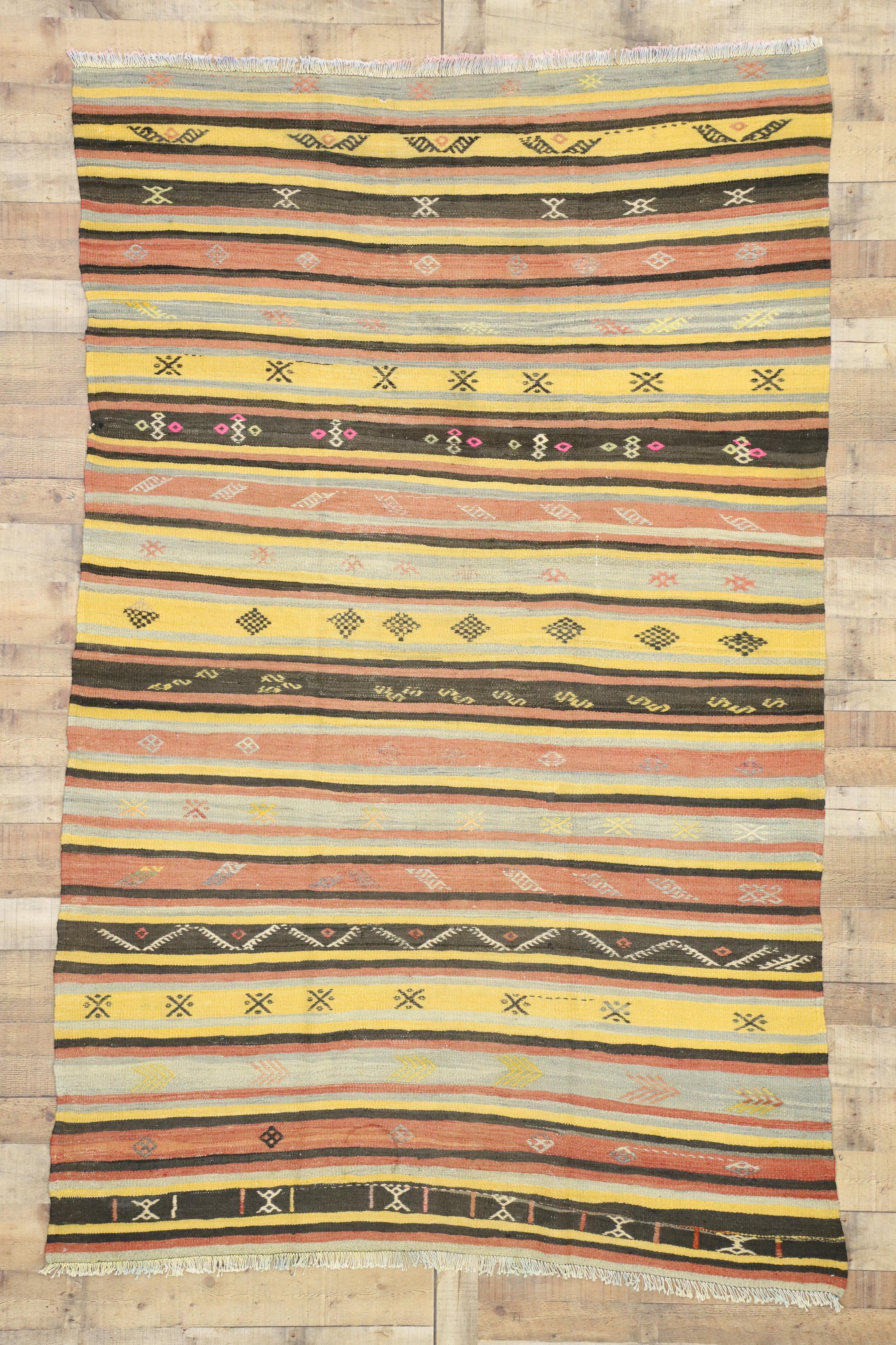 Vintage Turkish Kilim Rug, Flat-Weave Kilim Tribal Rug For Sale 3