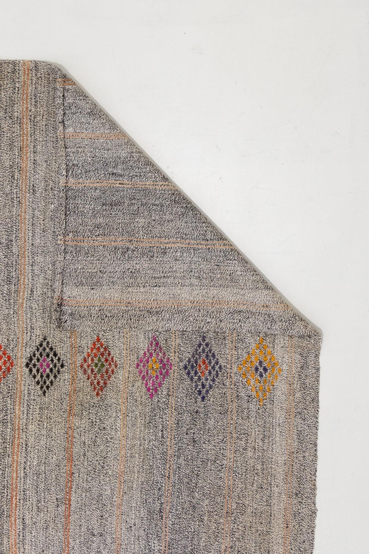 Türkischer Kelim-Teppich, Vintage (Mitte des 20. Jahrhunderts) im Angebot