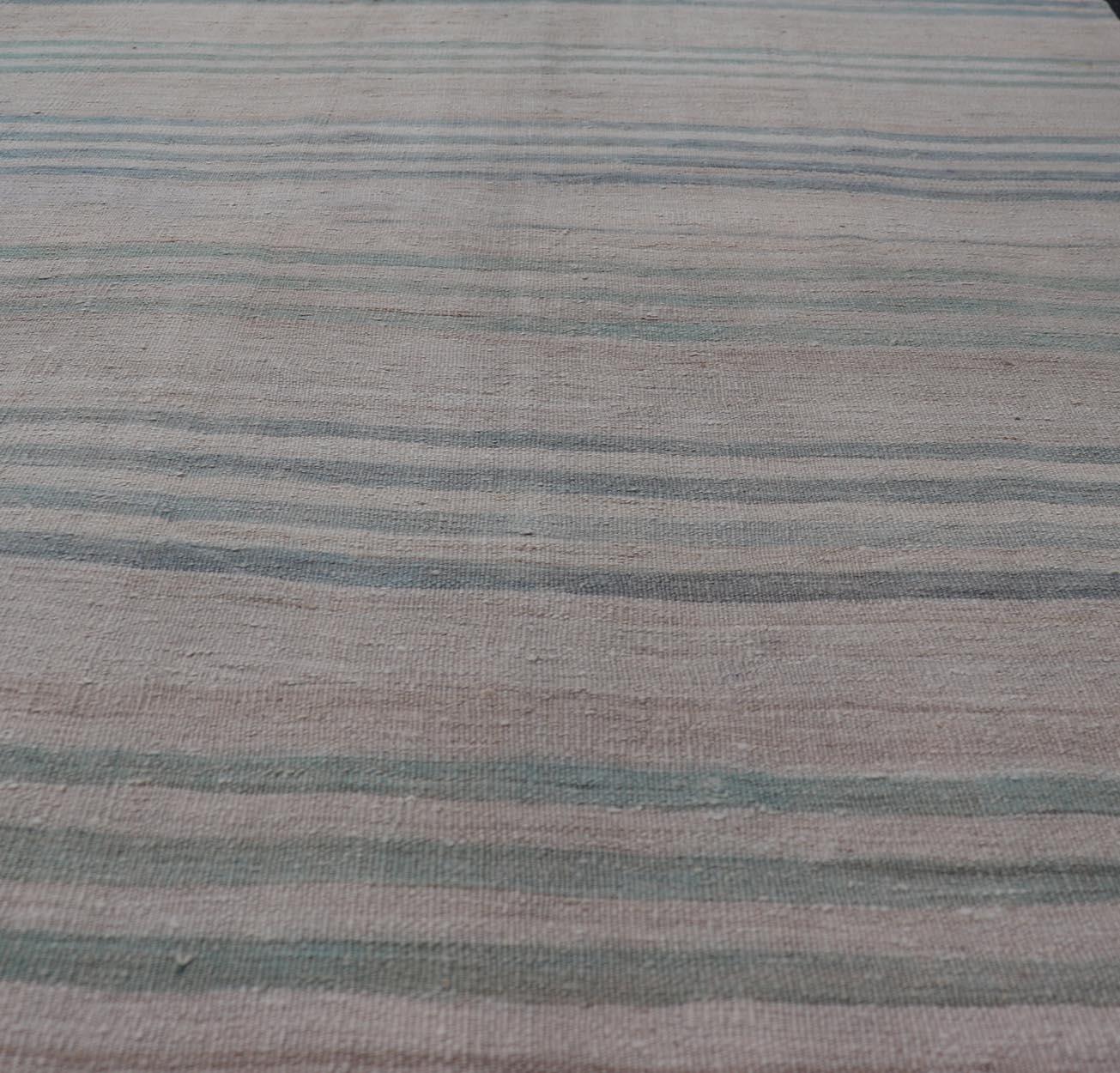 Turco Vintage Rug & Kilim turco a strisce pastello di blu e verde 4'9 x 6'10 in vendita
