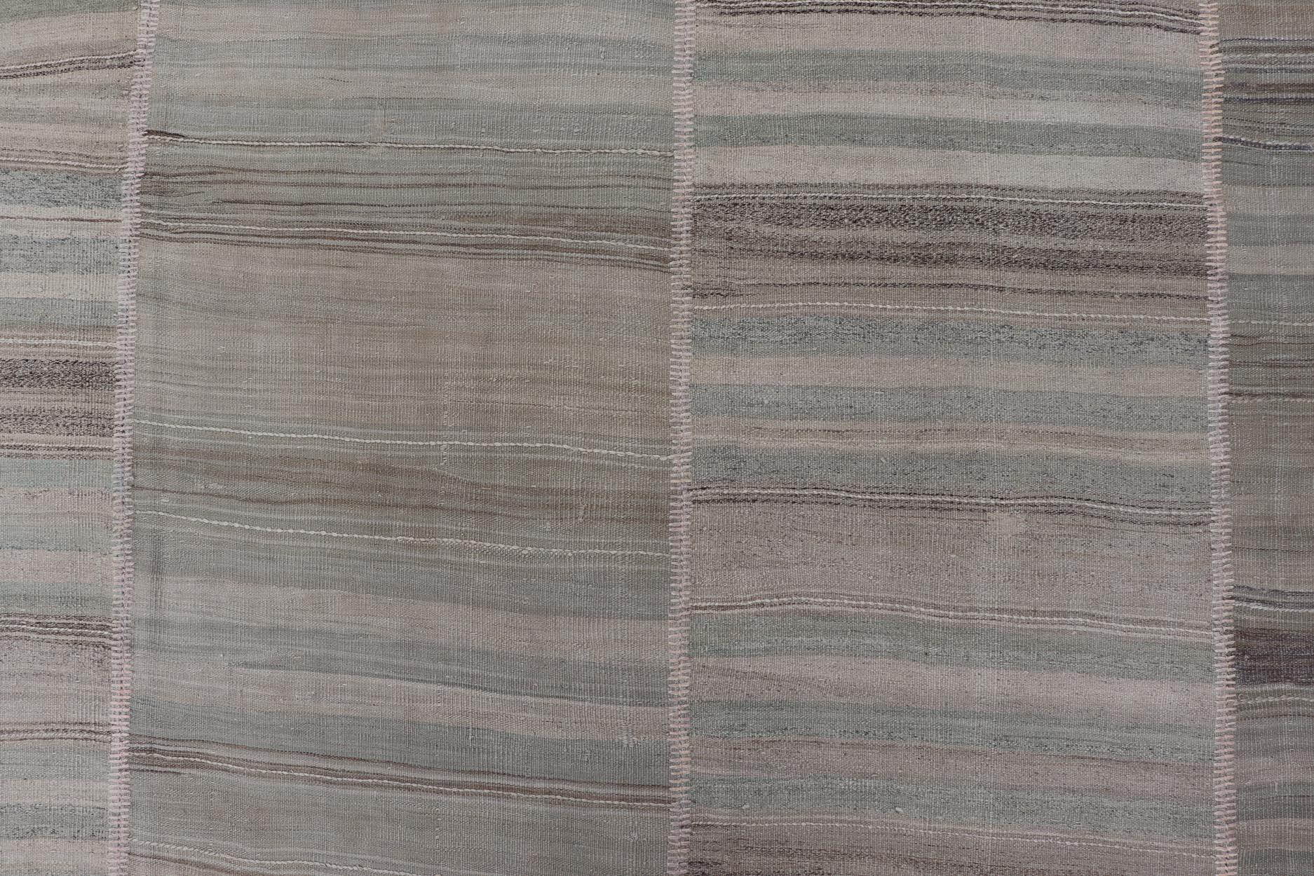 Vintage Rug & Kilim turc en beige doux, gris et bleu délavé rayé 8'6 x 13'0 en vente 6