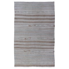 Tapis Kilim turc vintage à rayures douces crème et beige 4'7 x 7'10