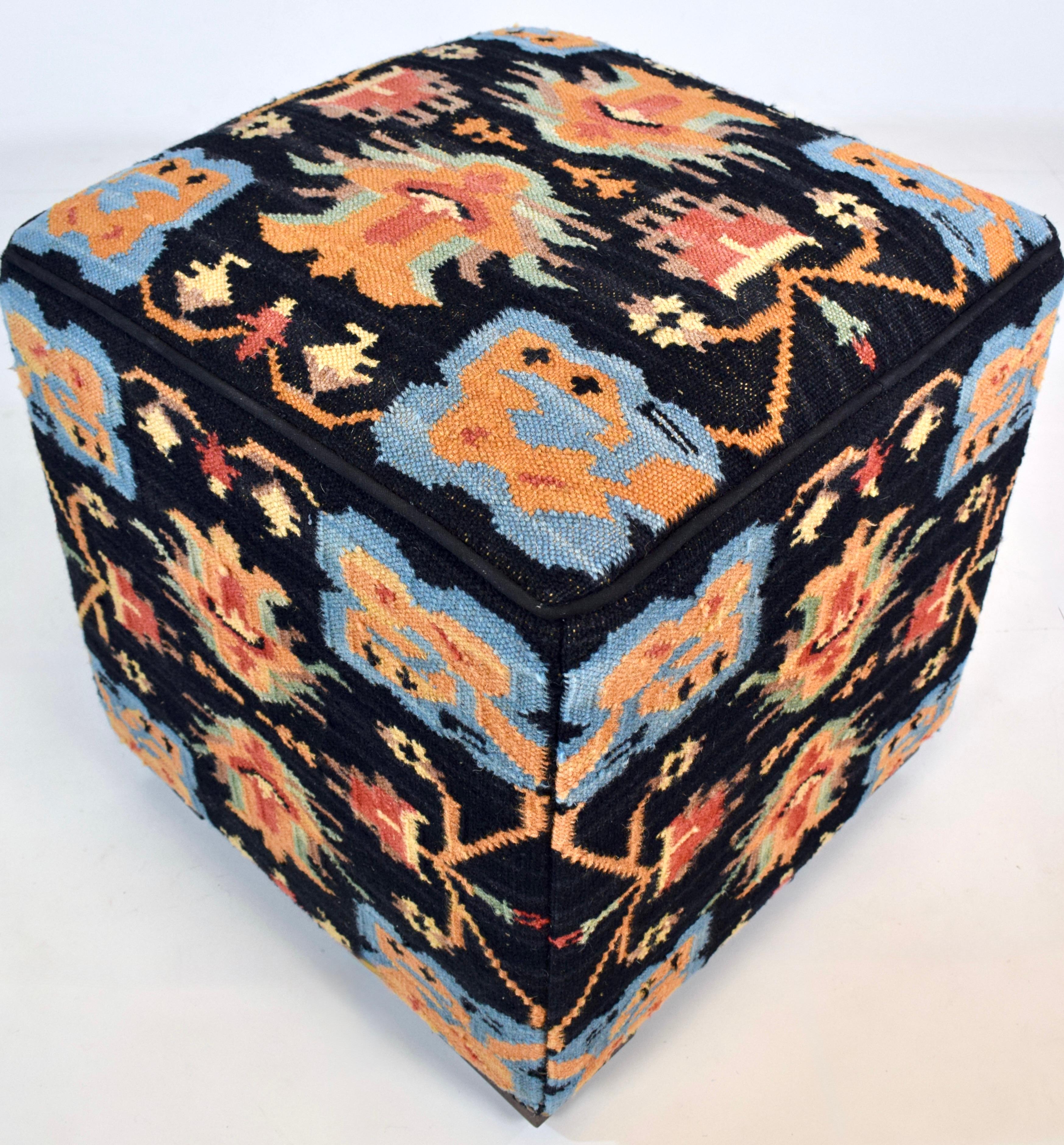 20ième siècle Vintage Rug & Kilim Ottomans Footstools Hassocks en vente