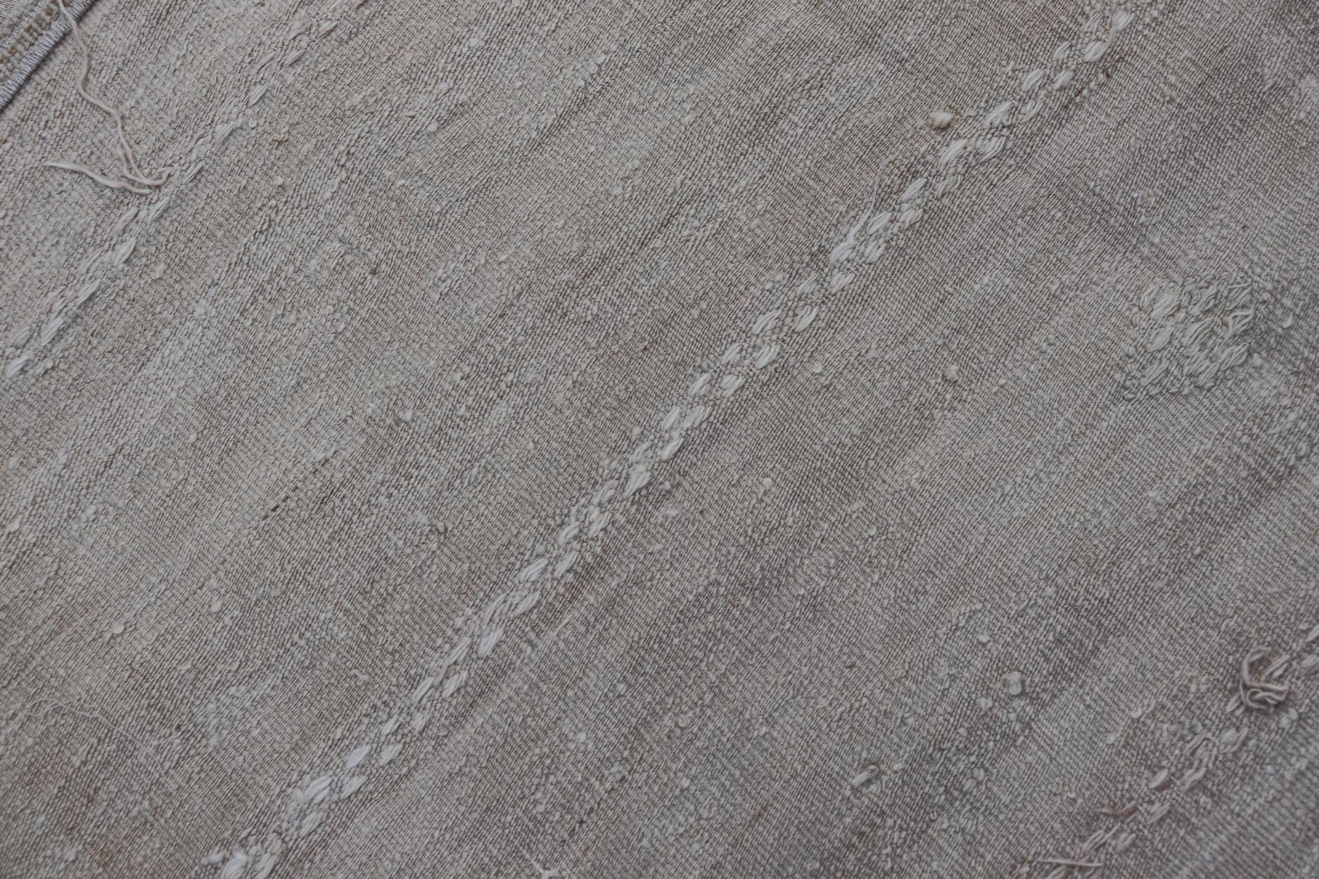 Vintage Rug & Kilim turco, toni morbidi del beige e del taupe 5'4 x 6'9 in vendita 3
