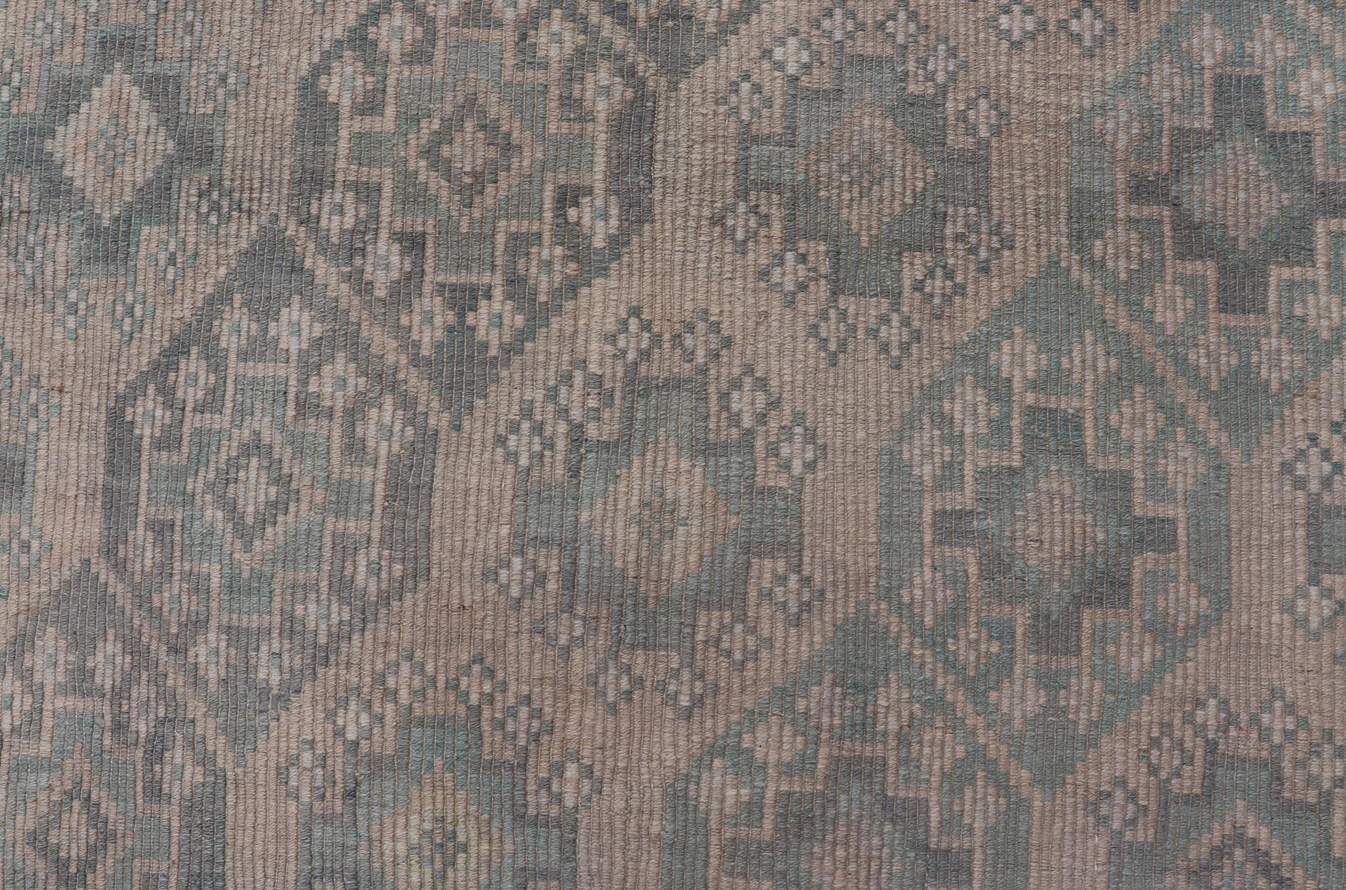 Türkischer Vintage-Kelim-Teppich aus weichem Teal und Beige mit geometrischen Mustern 5'9 x 9'8 im Angebot 4