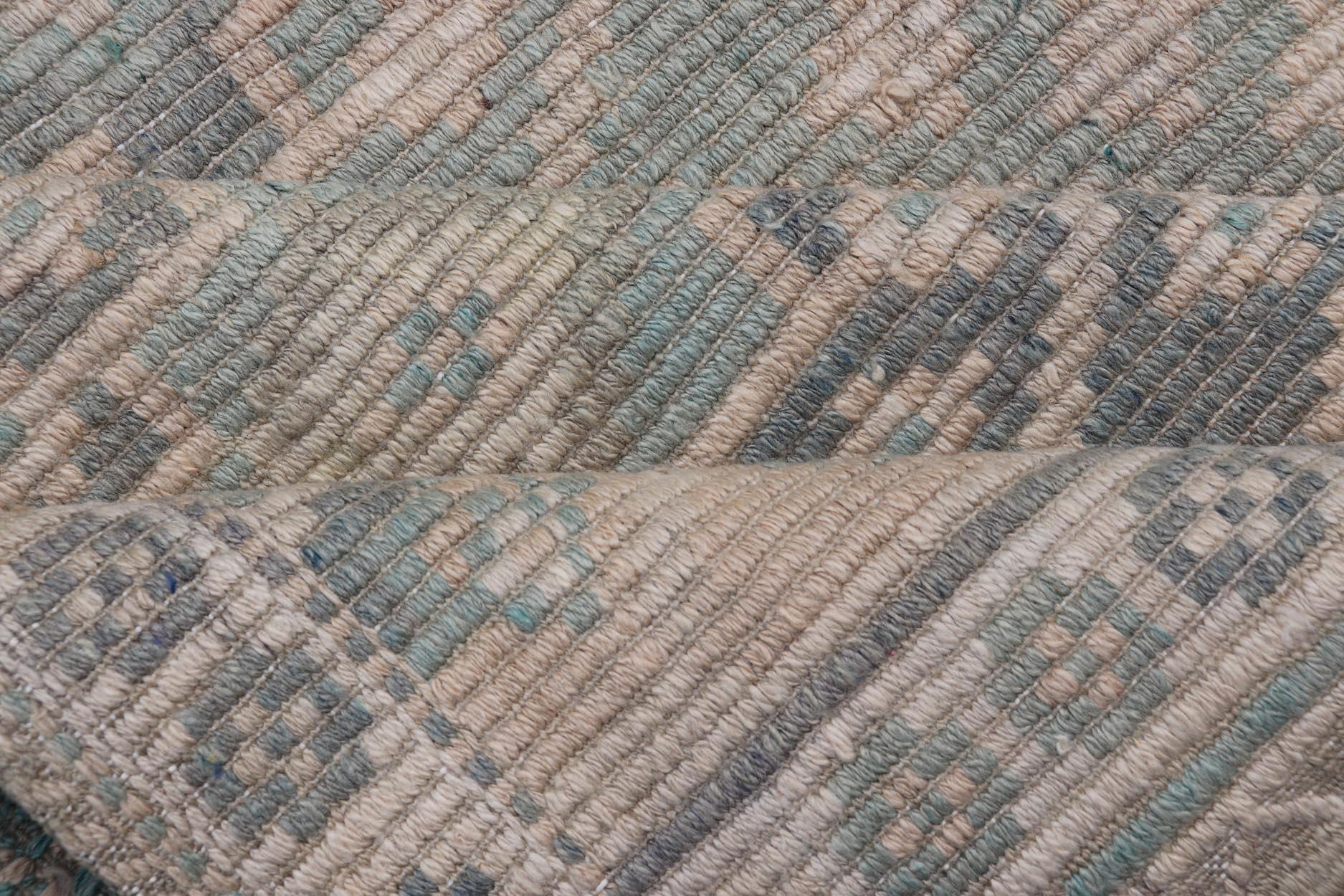 Türkischer Vintage-Kelim-Teppich aus weichem Teal und Beige mit geometrischen Mustern 5'9 x 9'8 im Angebot 5