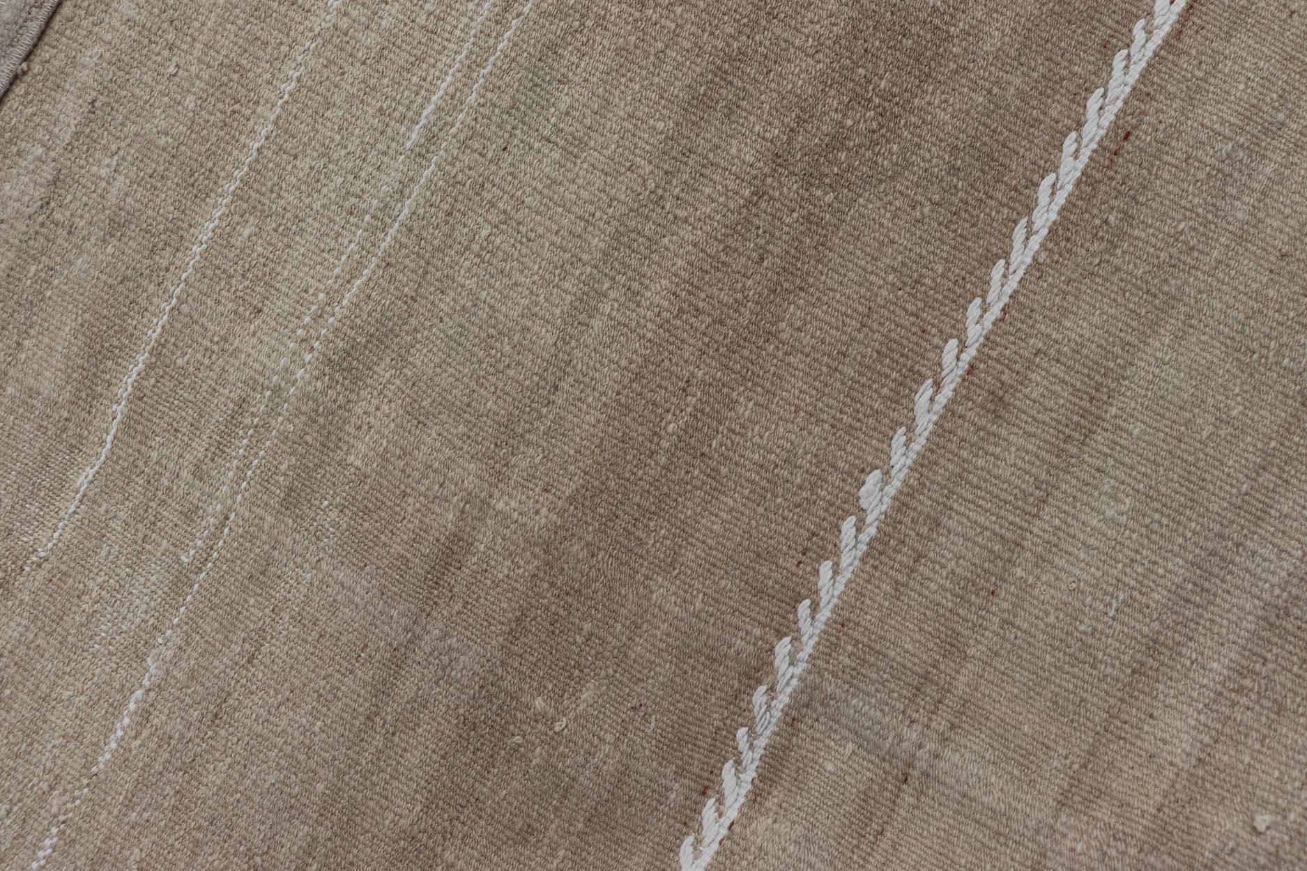 Rug & Kilim Vintage Turc avec rayures Beige et Blush 5'0 x 6'0 en vente 4