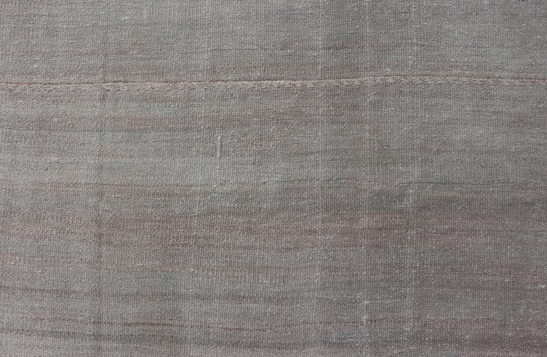 20ième siècle Rug & Kilim Vintage Turc avec rayures Beige et Blush 5'0 x 6'0 en vente