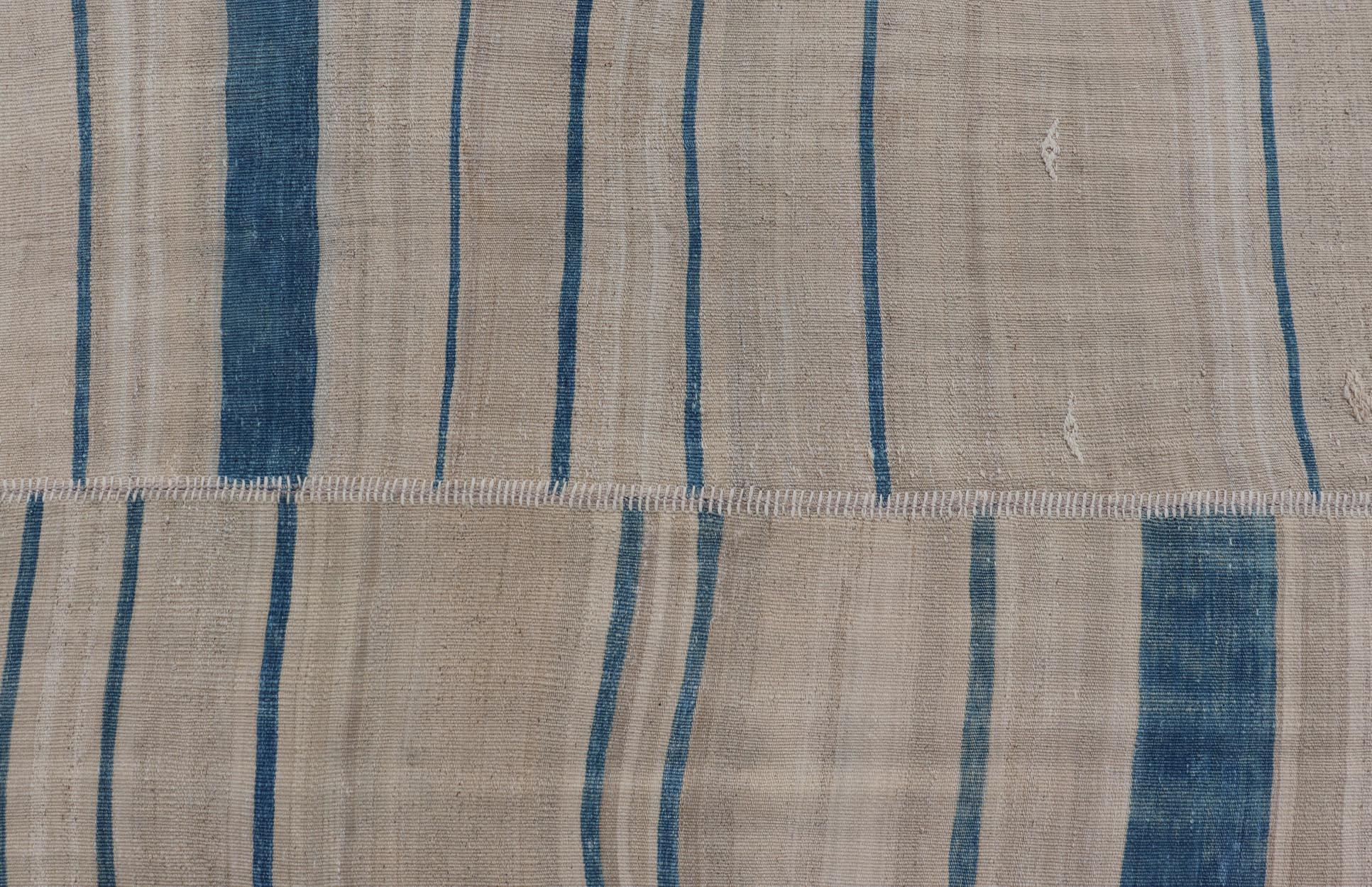 Rug & Kilim vintage turc à rayures bleues et crèmes 8'0 