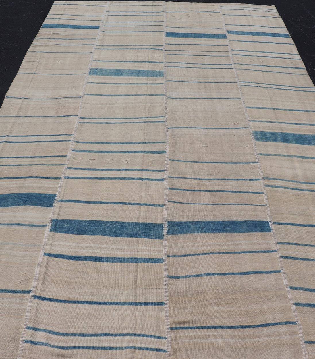 Laine Rug & Kilim vintage turc à rayures bleues et crèmes 8'0 