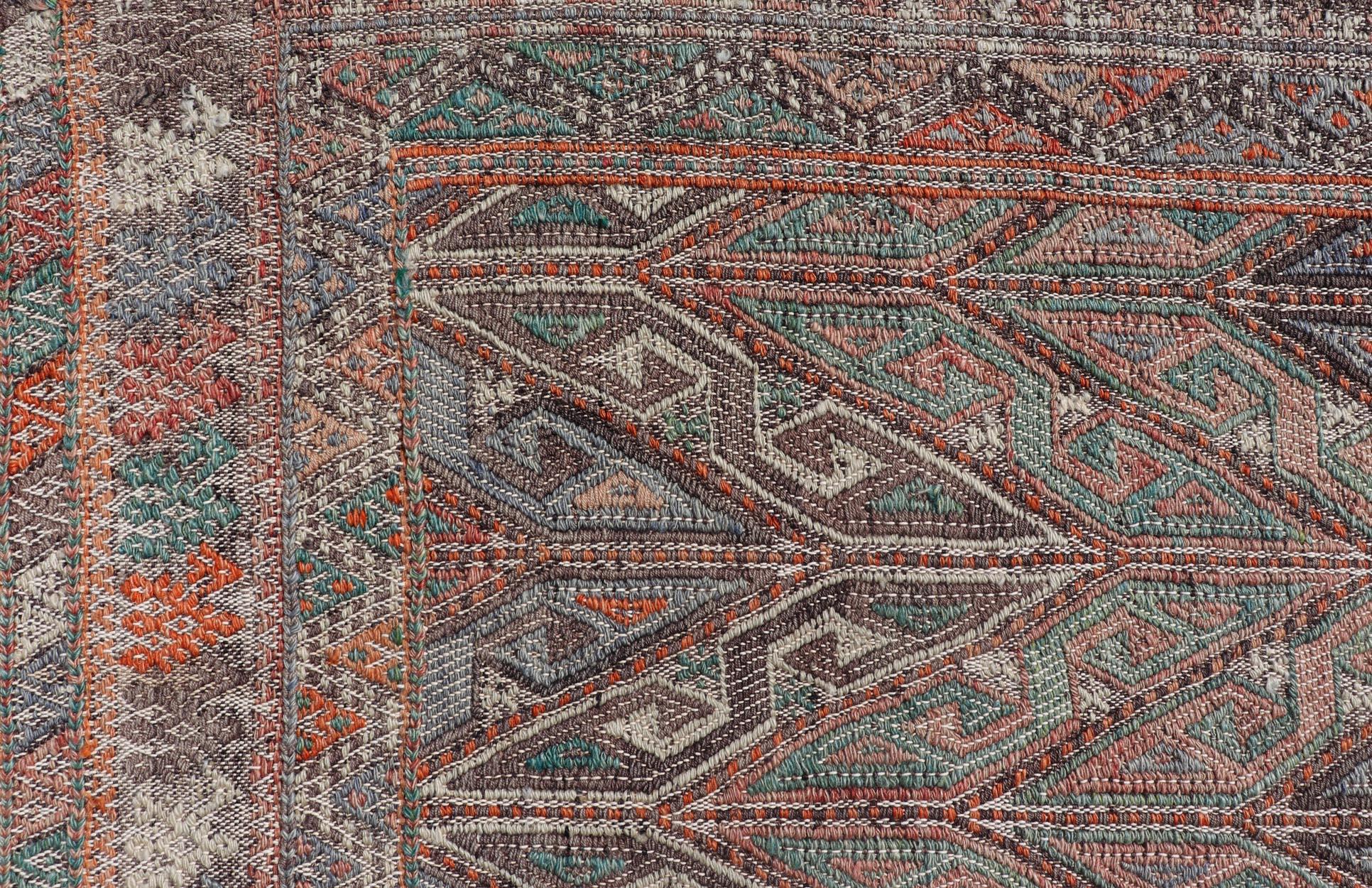 Alfombra Kilim Turca Vintage con Diseño Geométrico en Cálidos Tonos Terrosos 6'8 x 10'4 Turco en venta