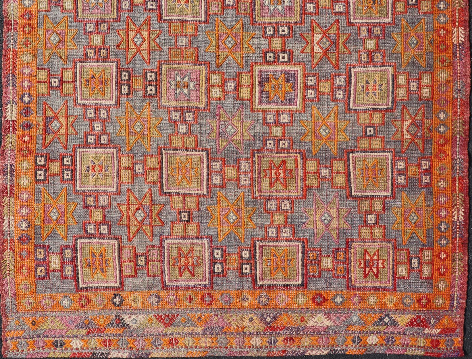 Rug & Kilim turc vintage avec motifs géométriques et teintes vibrantes 6'0 x 8'4 en vente 3