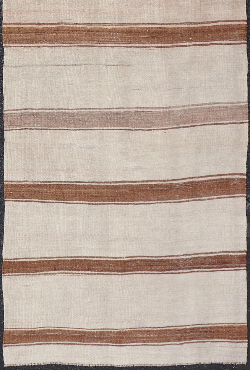 Vintage Turkish Kilim Rug with Horizontal Stripes in Light Brown and Cream. Keivan Woven Arts rug EN-179868, country of origin / type: Turkey / Kilim, circa Mid-20th Century.
Measures: 2'10 x 8'8 
This vintage striped design Kilim from Turkey