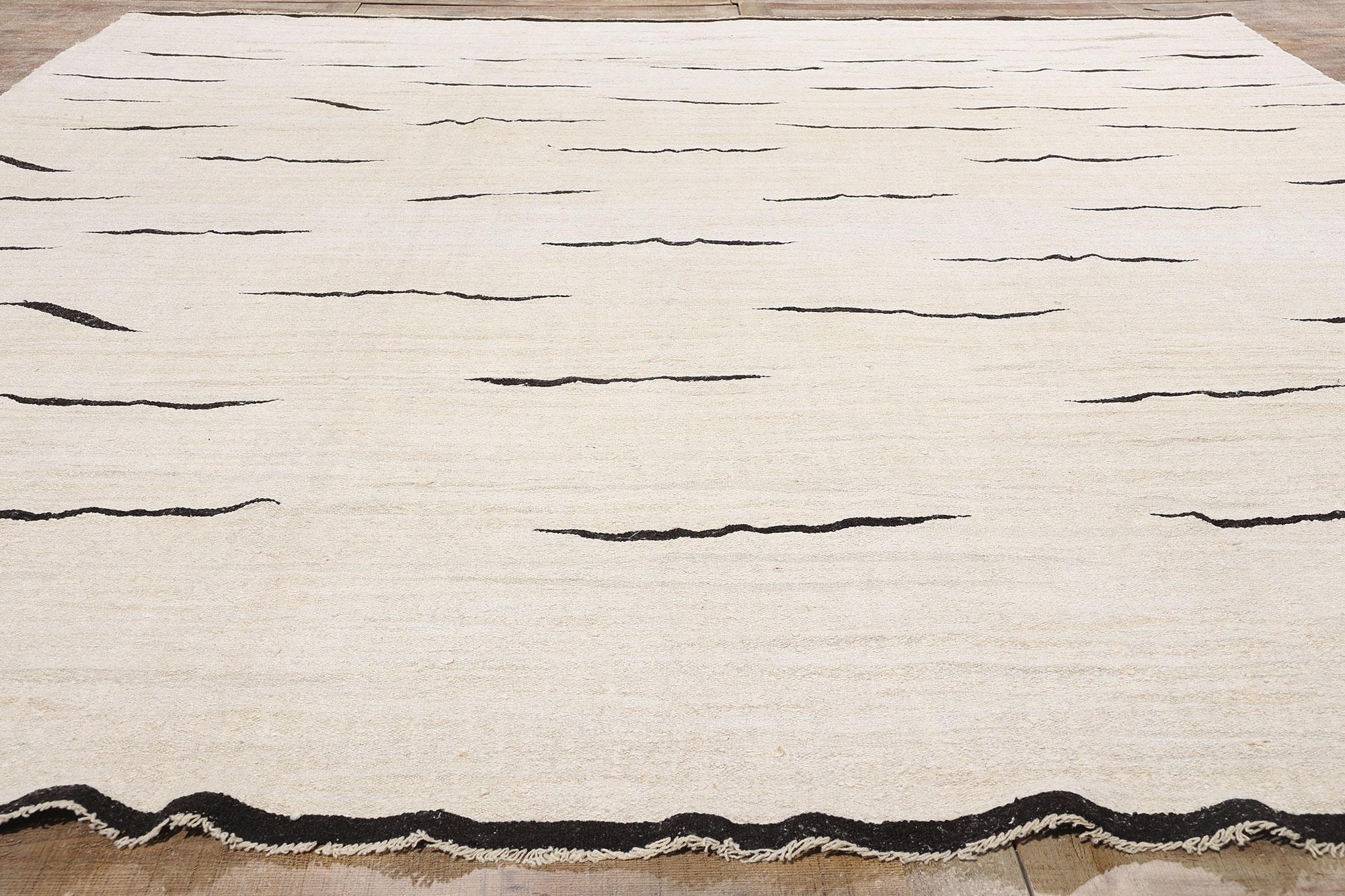 1970's Turkish Kilim Rug with International Minimalist Style For Sale 2