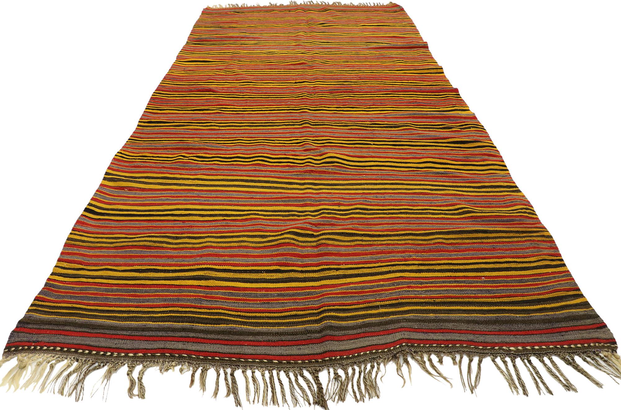 Vintage Turkish Kilim Rug with Mid-Century Modern Style In Good Condition For Sale In Dallas, TX