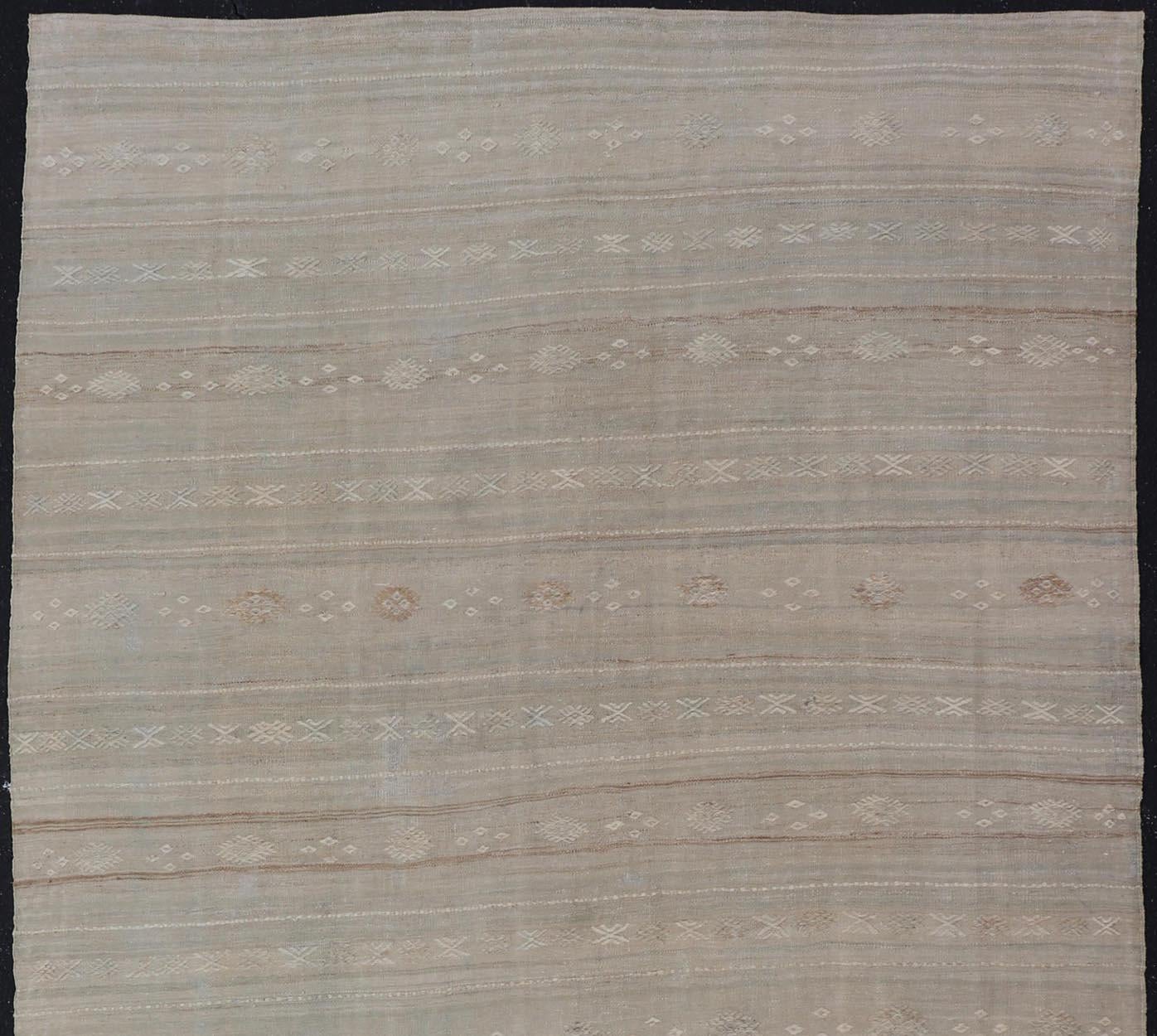 Vintage Turkish Kilim Rug With Soft Beige and Pastel Accents 6'0 x 11'0 For Sale 2