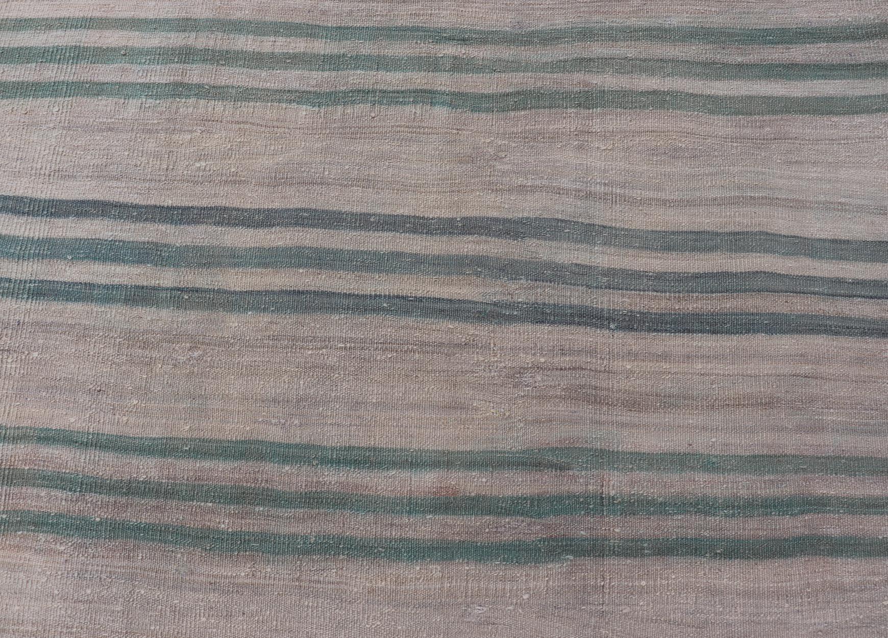 Vintage Rug & Kilim turco a strisce verdi e blu 4'10 x 6'7 In condizioni buone in vendita a Atlanta, GA