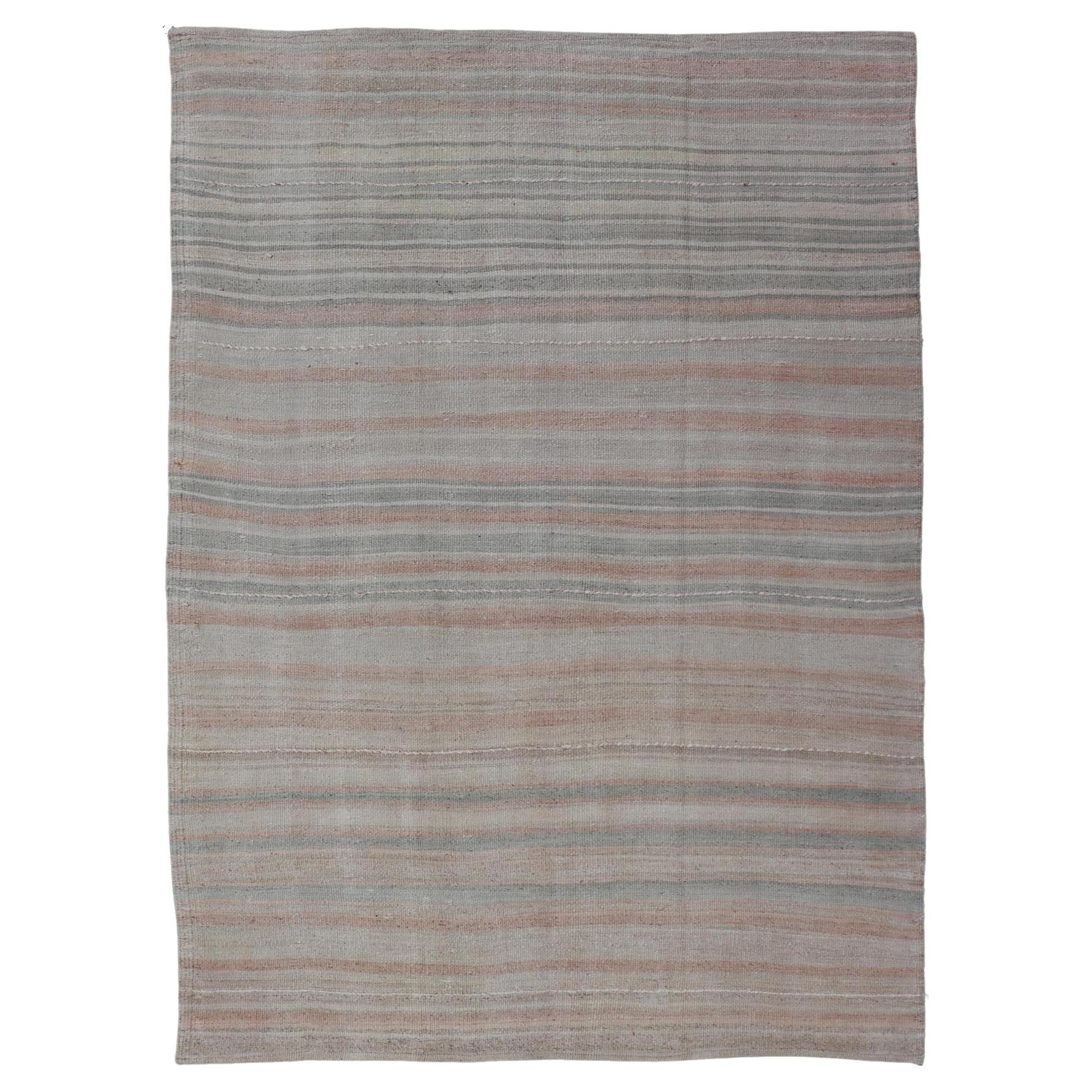 Vintage Rug & Kilim turco con morbide strisce pastello e toni terrosi 4'8 x 6'11