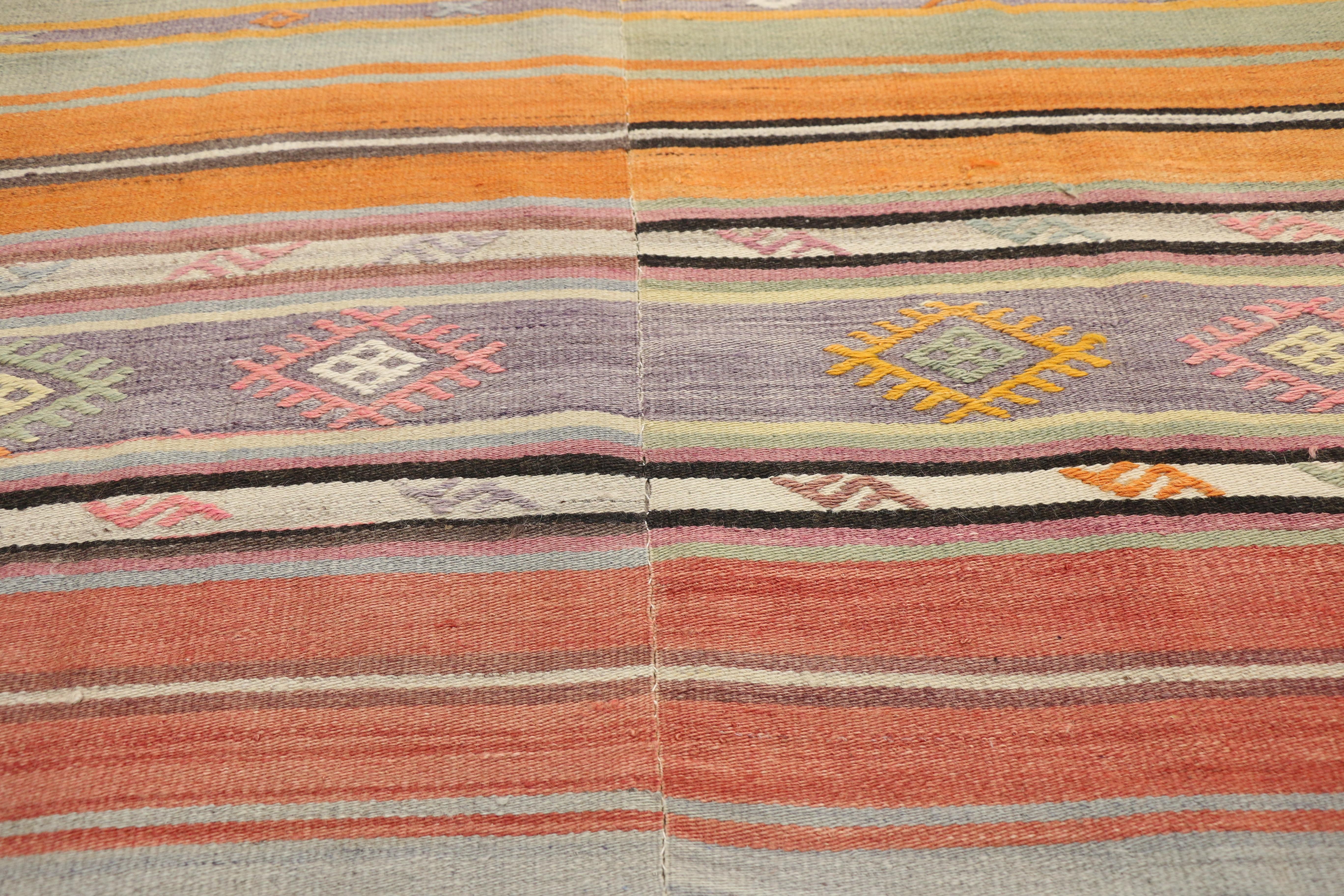 Tissé à la main Tapis Kilim turc vintage:: style désertique bohème chic du sud-ouest:: tapis à tissage plat en vente