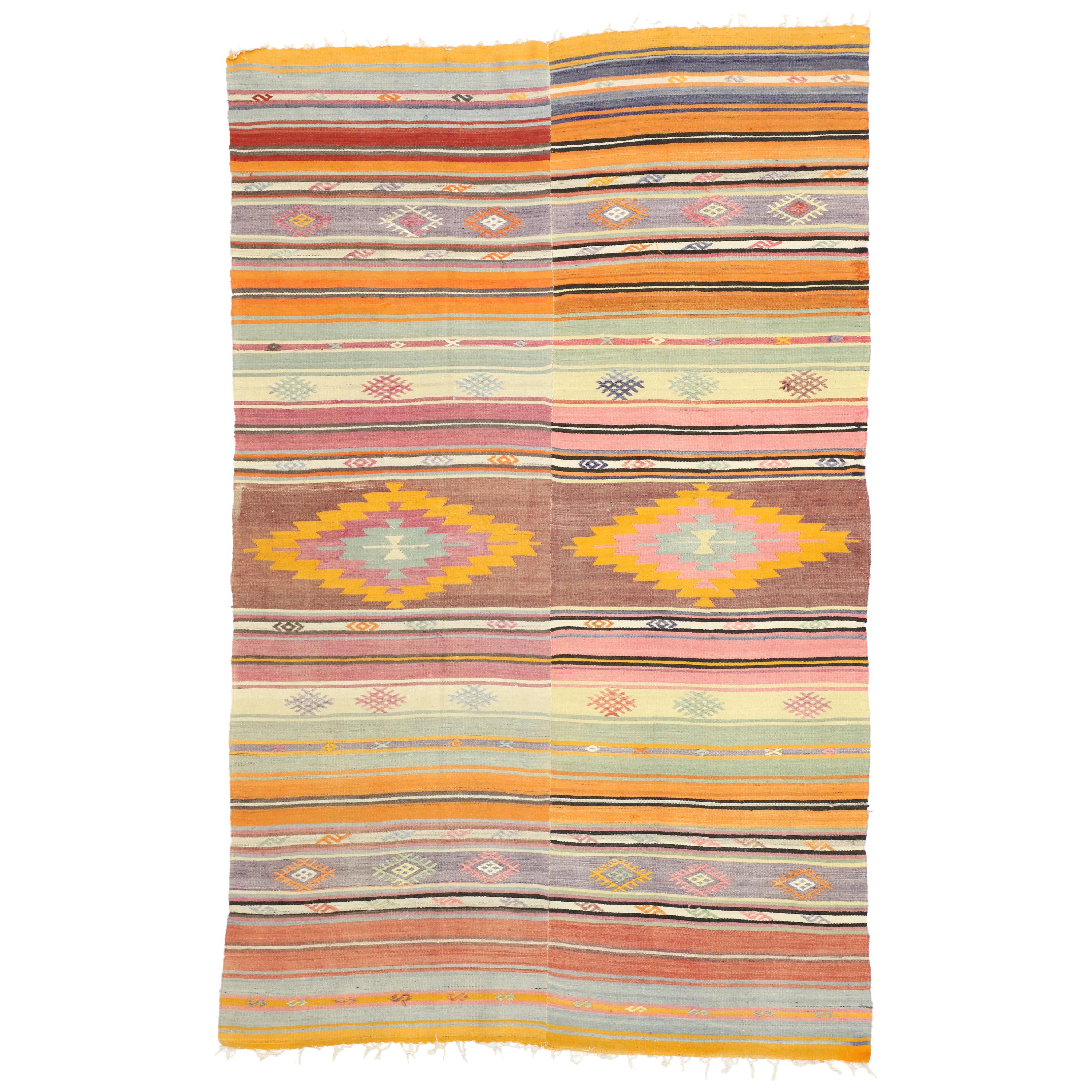 Tapis Kilim turc vintage:: style désertique bohème chic du sud-ouest:: tapis à tissage plat