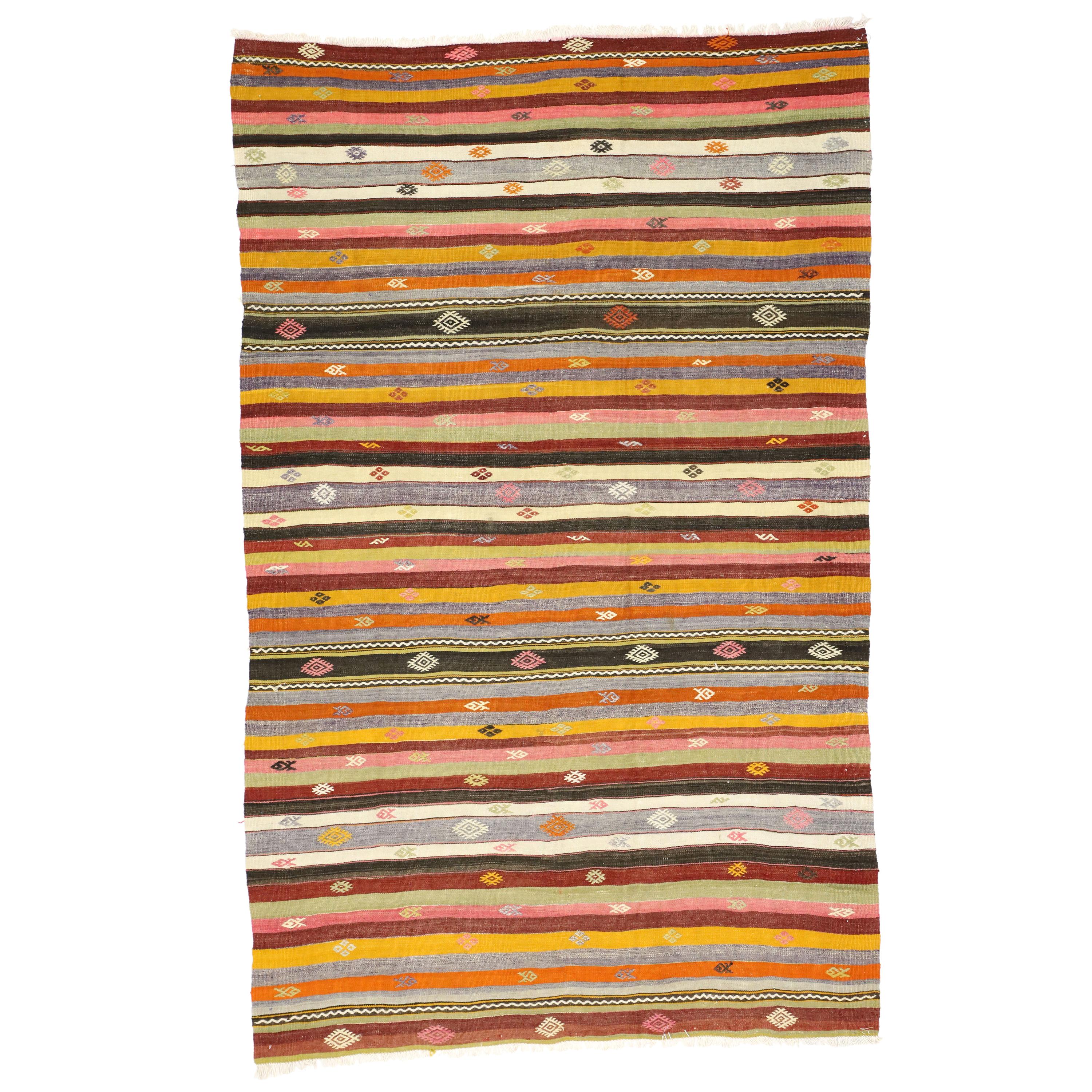 Vintage Turkish Kilim Rug with Tribal Style Boho Chic Flat-Weave Kilim Rug