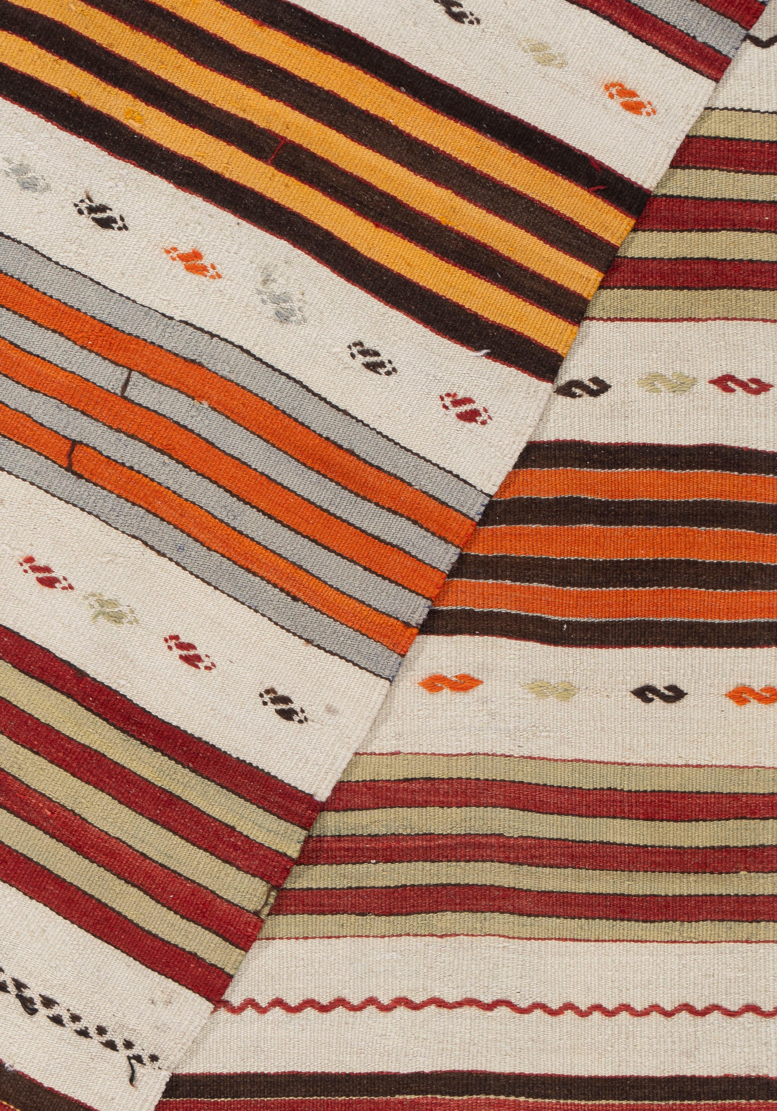 Vintage Türkisch Kilim Läufer 2' X 24' (20. Jahrhundert) im Angebot